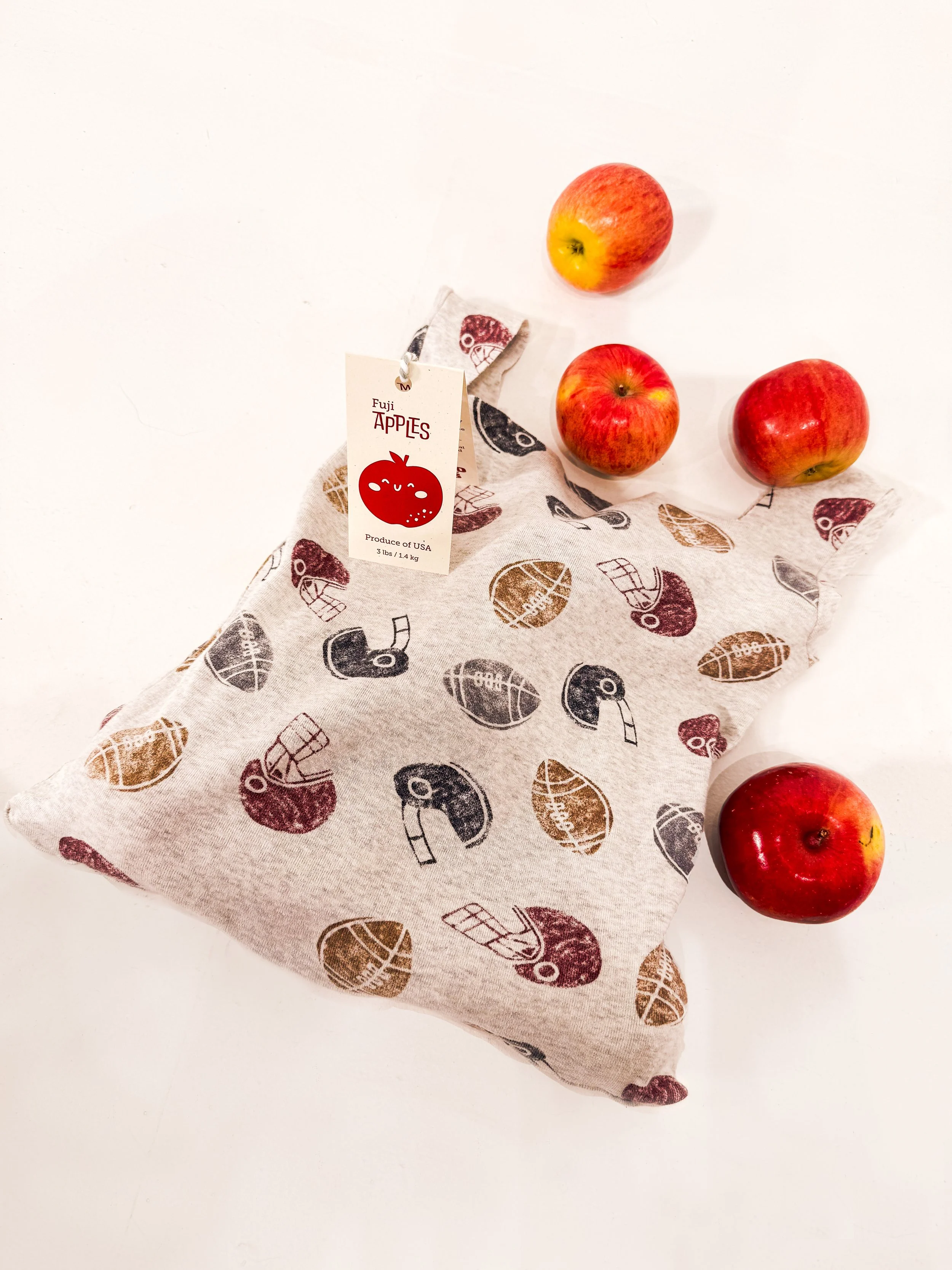 ARTGR484_P4_Apple_Bag_1.jpg