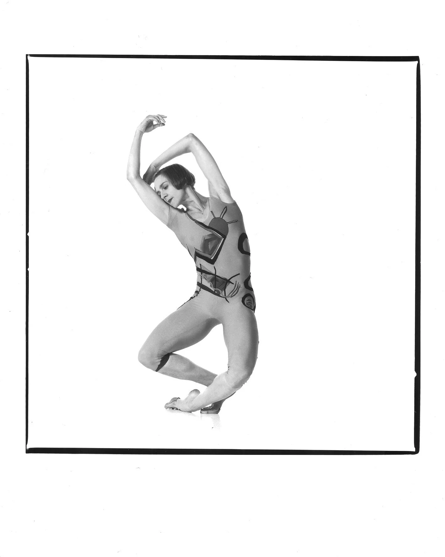 Black Border with Moving Figures (1994)