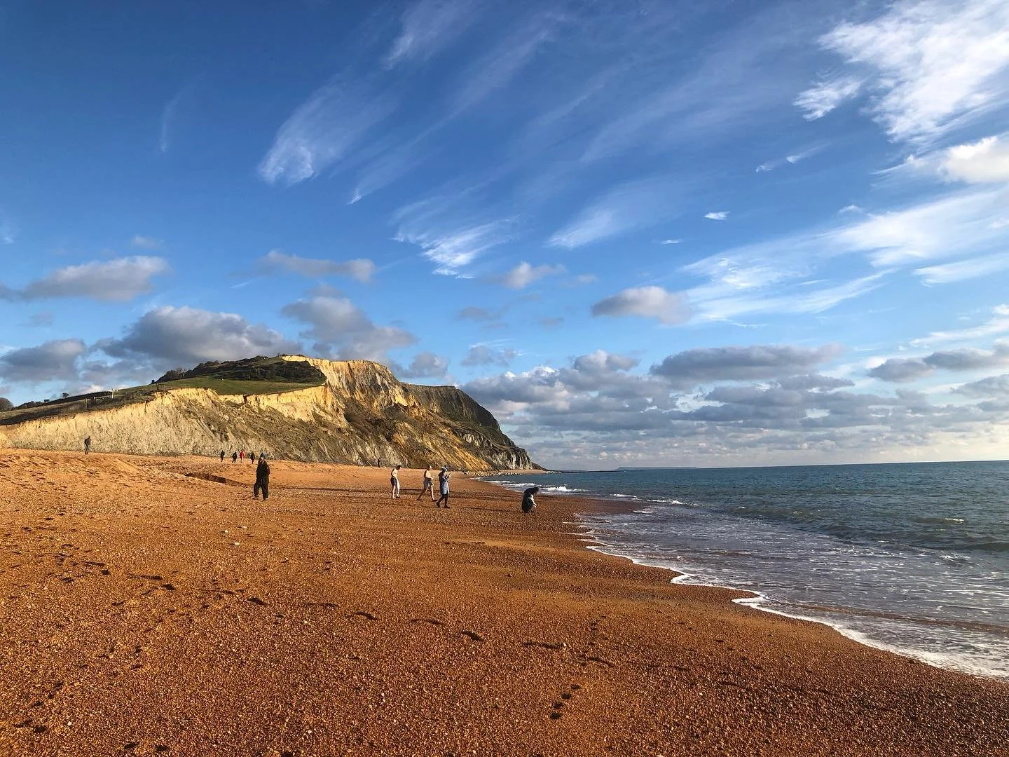We love being so close to the coast. One of our favourite places is Seatown Beach. We love looking for fossils and then having a drink at The Anchor Inn watching the sunset. #seatowndorset #jurassiccoast #fossils #westdorset #beach #seatownbeach #dor