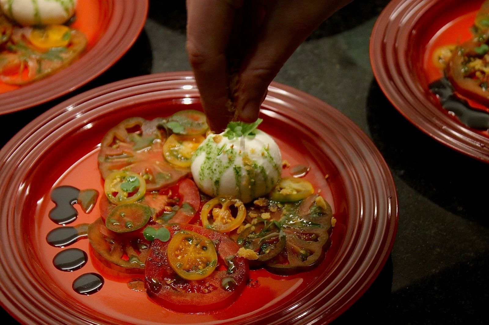 evening meal starter, tomato mozzarella salad