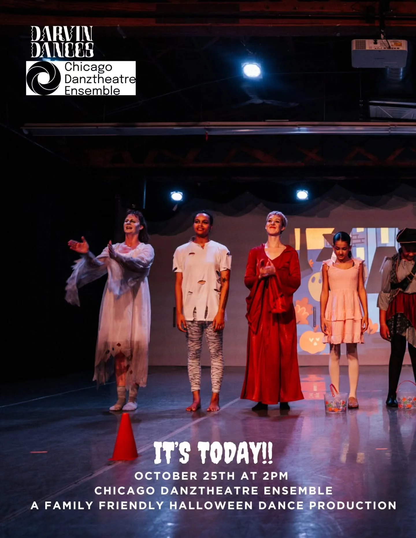 It's today! Get your tickets for Halloween Creepy Crawlies!
.
.
.
📸 Shannen Slater
.
.
.
#chicagodance #chidance #chicagodance #halloweendance #thingstodochicago #halloweencreepycrawlies #darvindances