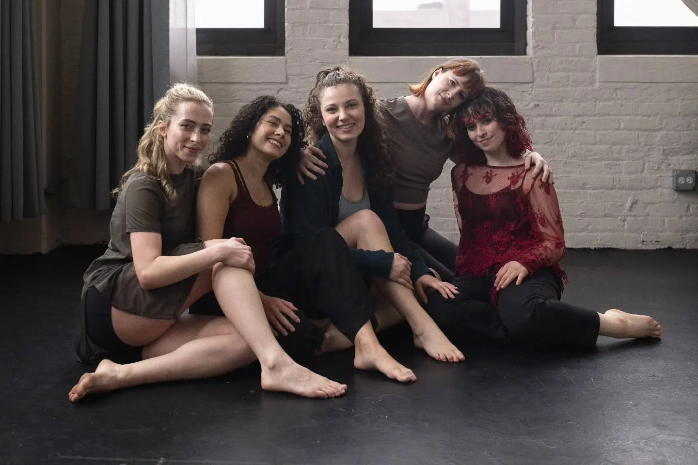 We are so excited for our show on May 8th at 7pm! Grab your tickets via link in bio!
.
.
.
📸 Afterglow Studio
.
.
.
#chicagoart #midwestartist #midwestcreatives #chicagocreatives #thingstodoinchicago