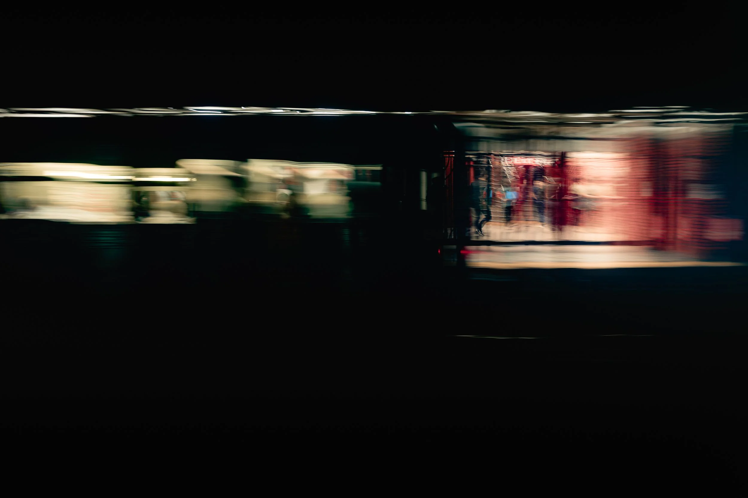 a photo similating what we see while standing on a subway platform drunk