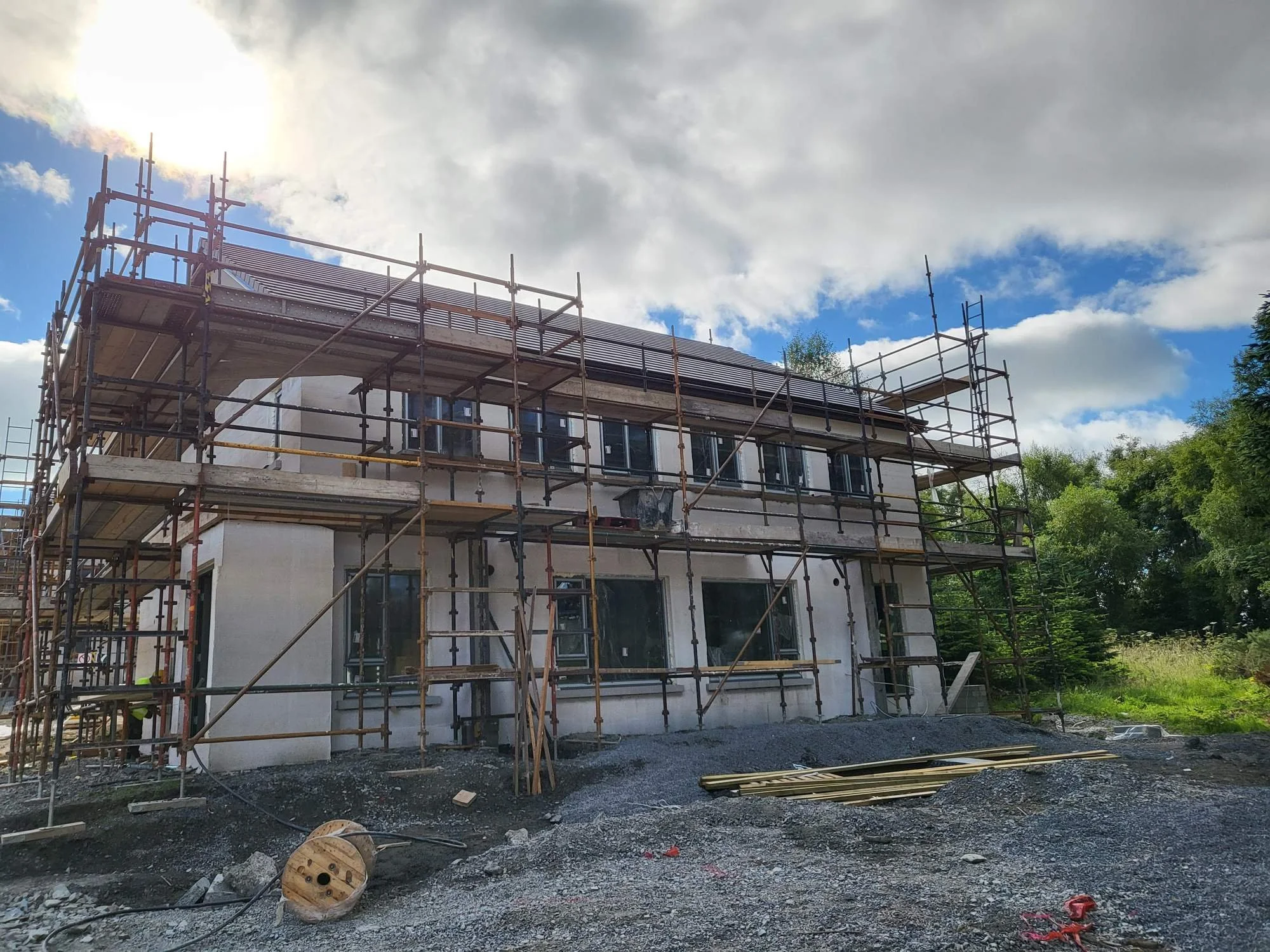 new-build-detached-house-full-perimeter-scaffold-leinster-irish-scaffolding-services.jpg