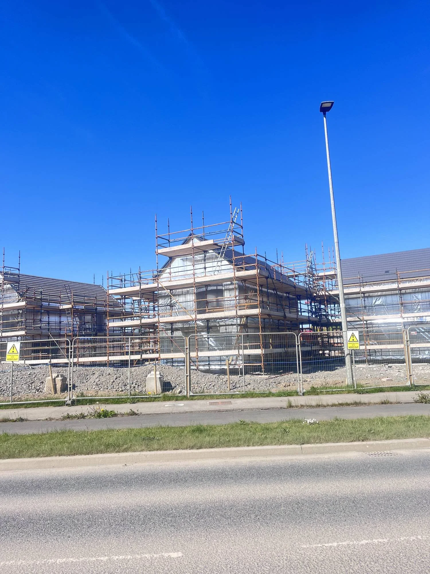 new-build-housing-development-estate-scaffolding-leinster-irish-scaffolding-services.jpg