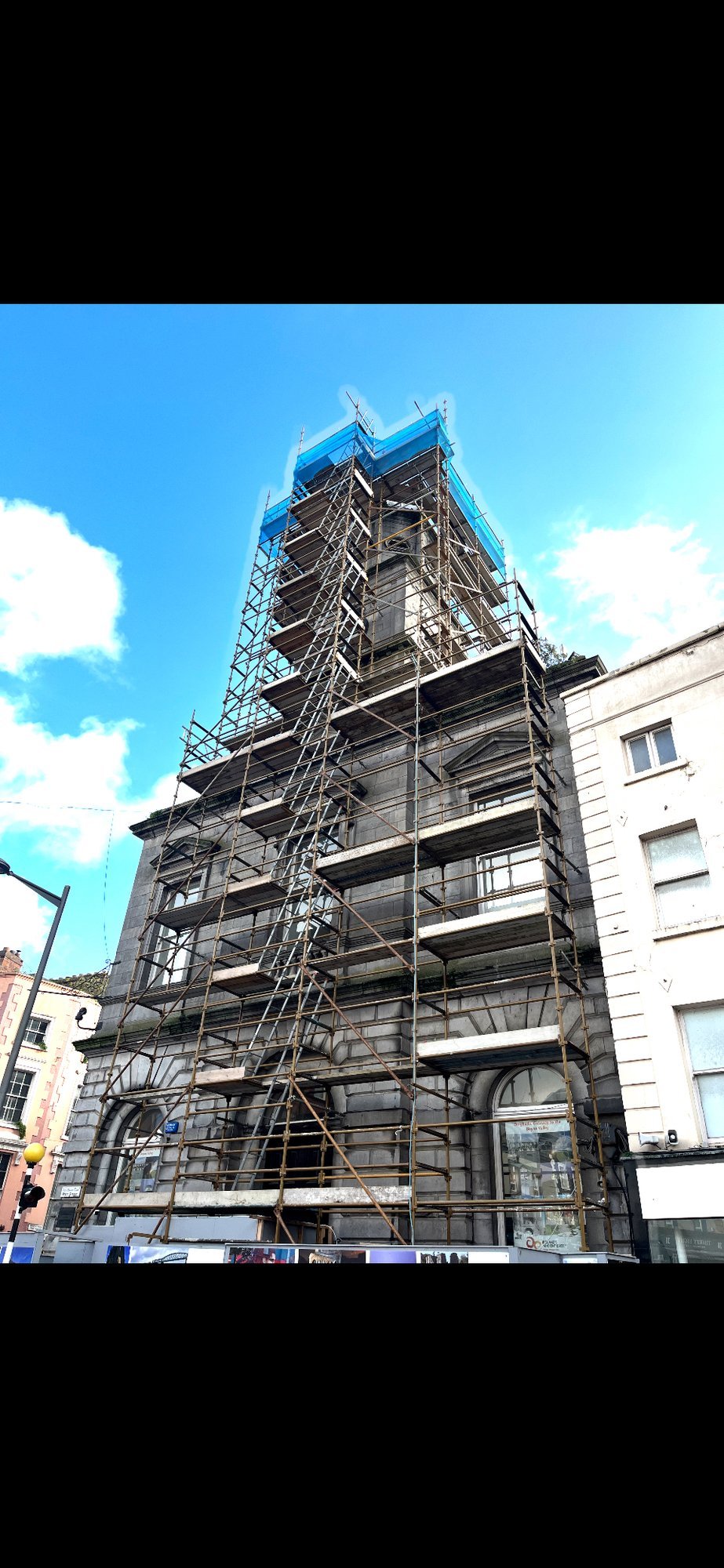 Full-height tower scaffolding at the Tholsel in Drogheda by Irish Scaffolding Services