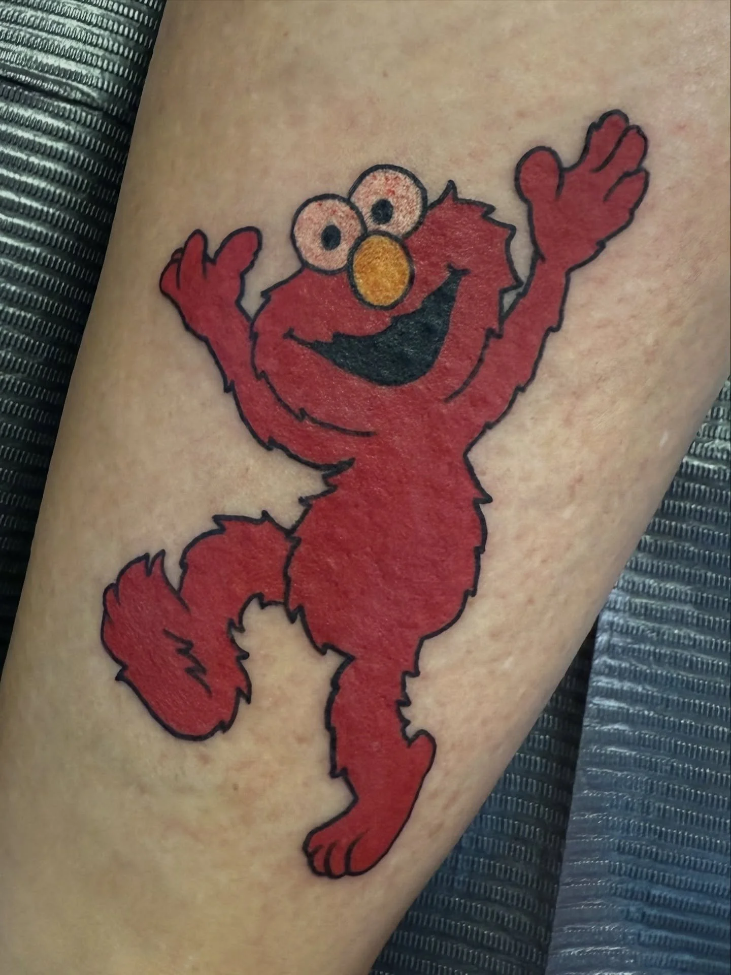 Judy and David came in for Elmo and to immortalize their love they&rsquo;ve been together for 36 years I believe way to go guys 🥰

#ashleyhensontattoos  #tattooartist #tattooed #womenwithtattoos #menwithtattoos #universityofsouthcarolina #southeastt