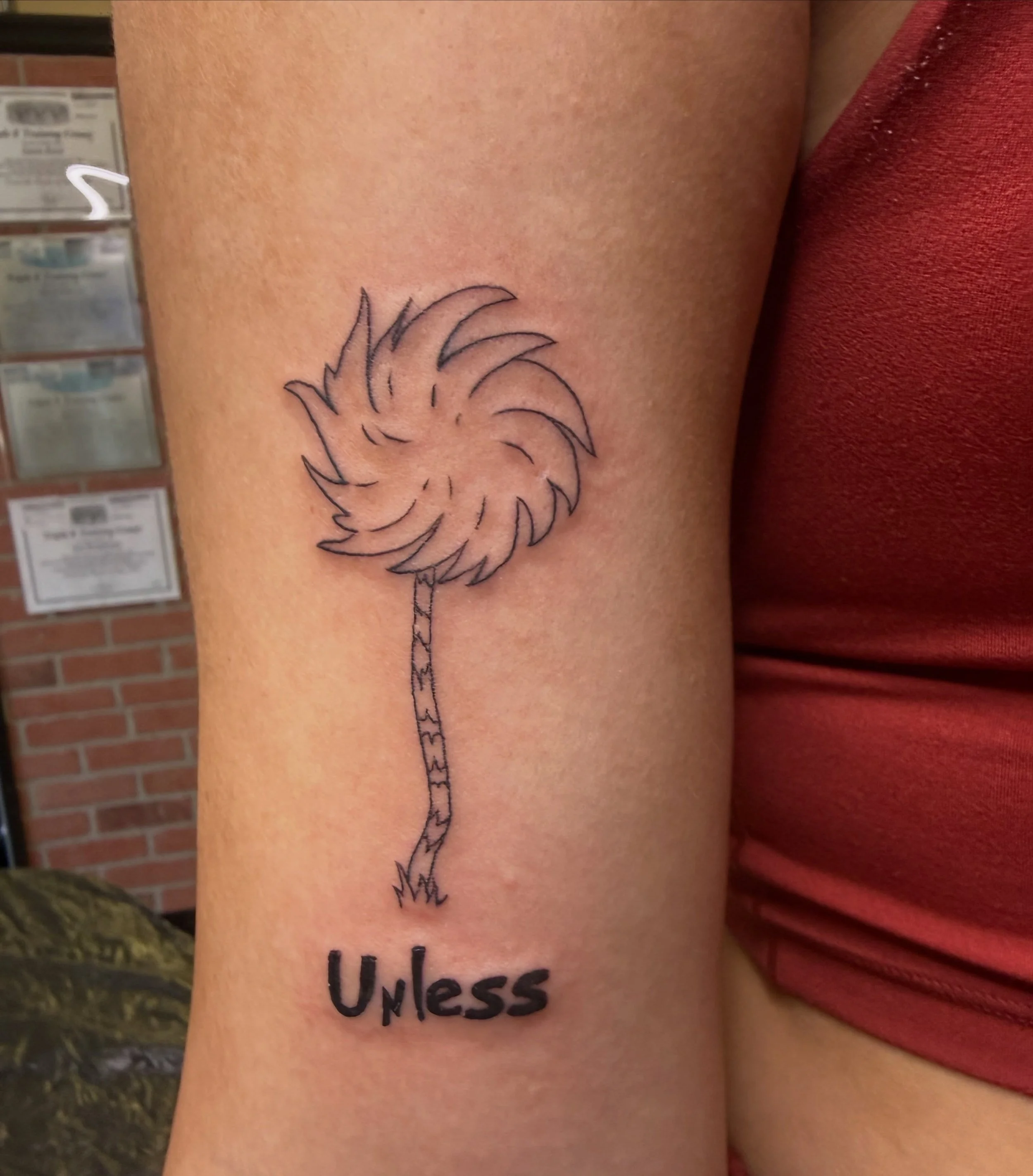 Mother and daughter tattoos from Kayce and Peyton. Thanks for spending a part of you 18th with me! I hope you had the best day kiddo!

#ashleyhensontattoo #summervillesc #summervilletattooartist #charlestonsc #charlestontattooartist