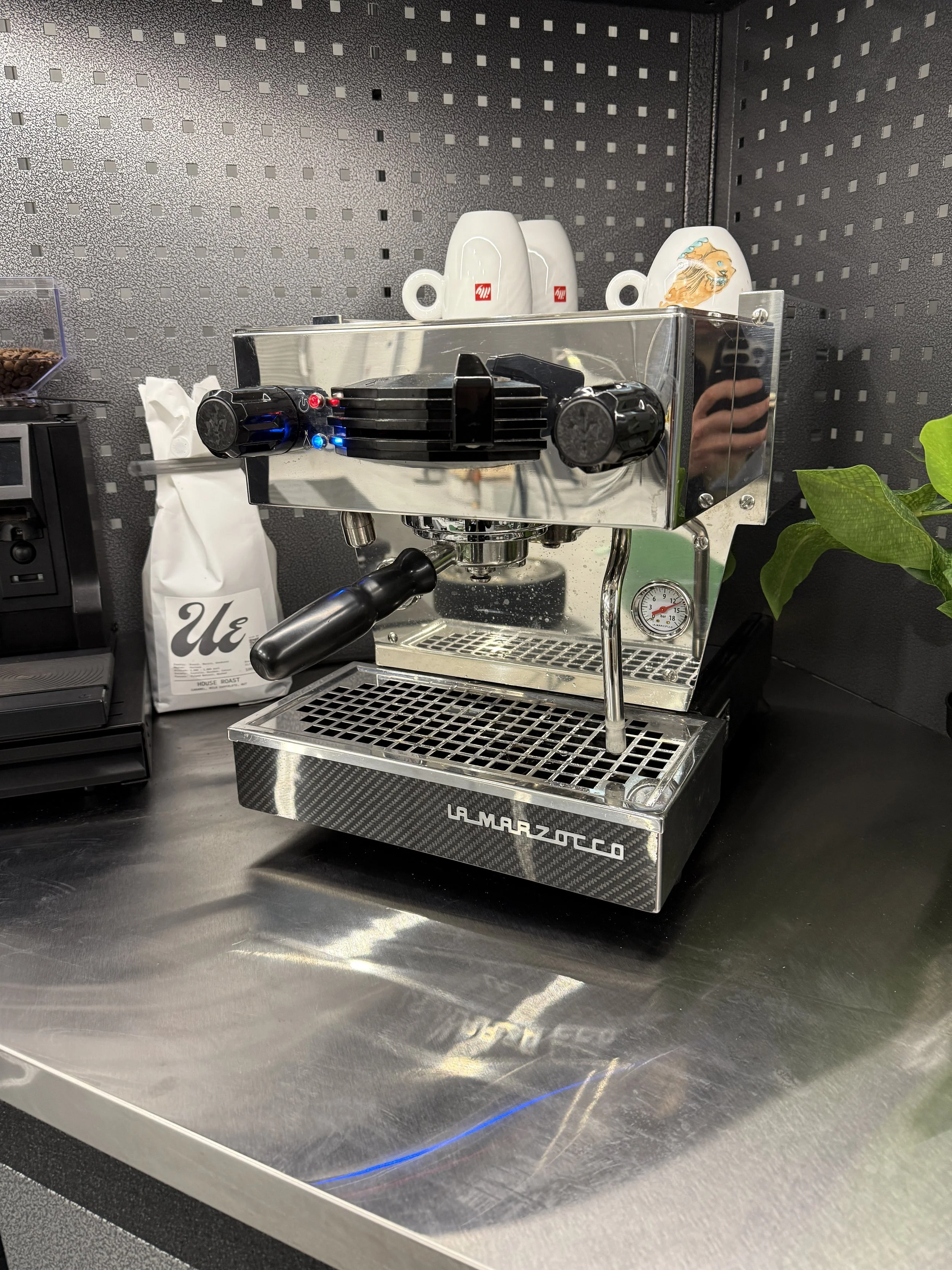 La Marzocco Forged Knob Facia (Florence Lily Engraved)