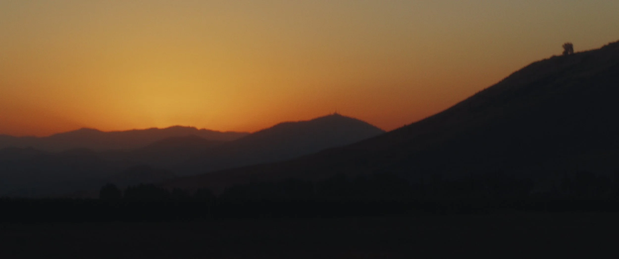 Still 2025-11-04 214923_1.1.2.jpg