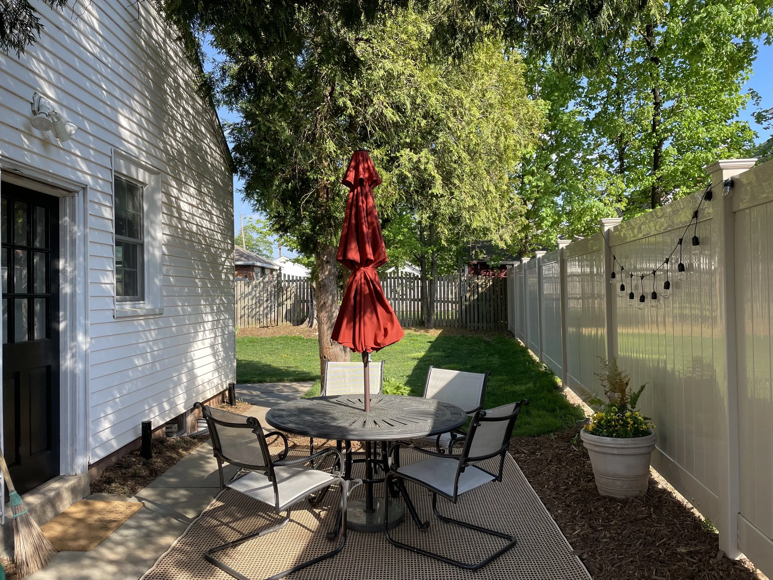 Patio new umbrella.jpg