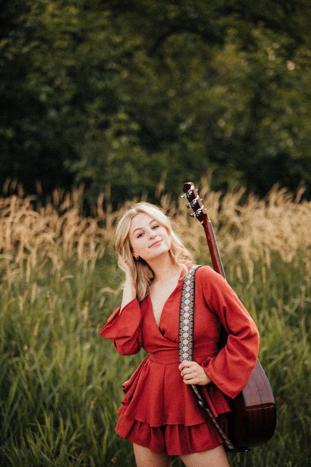 Molly_Waukee_High_School_Senior_photographer_Des_Moines_Iowa_Urban_Modern_Downtown_Show_Choir_City_Summer_KMP_Photography19.jpeg