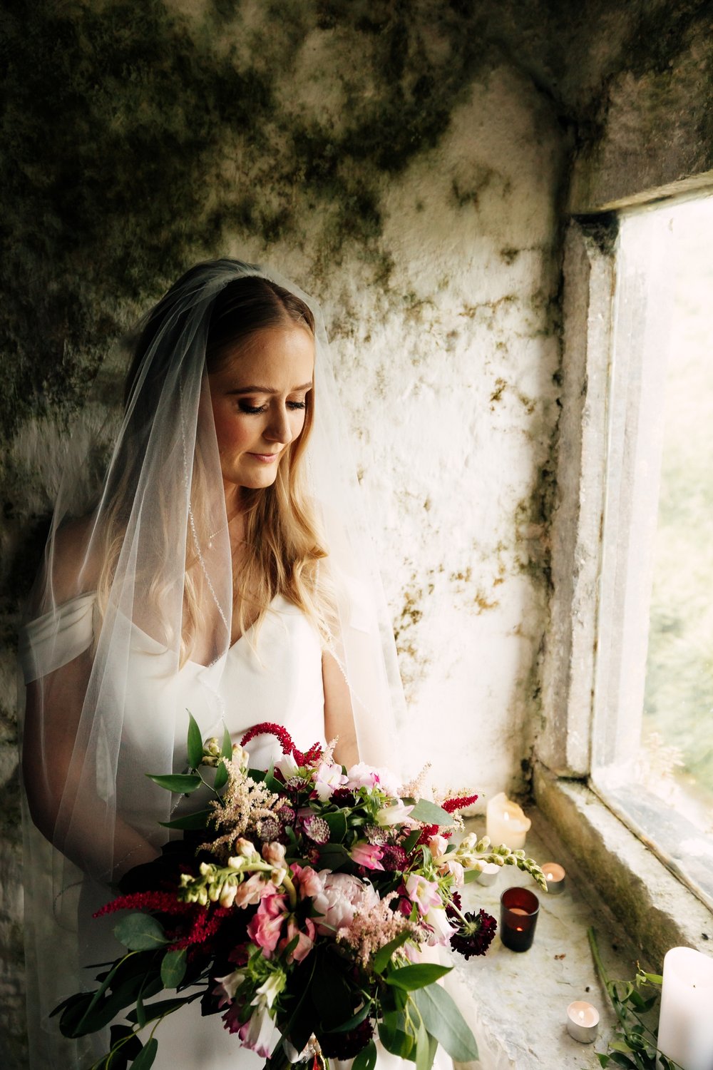 13_Ireland-cliff-elopement-wedding-photographer-kmp-photography-8096.jpg