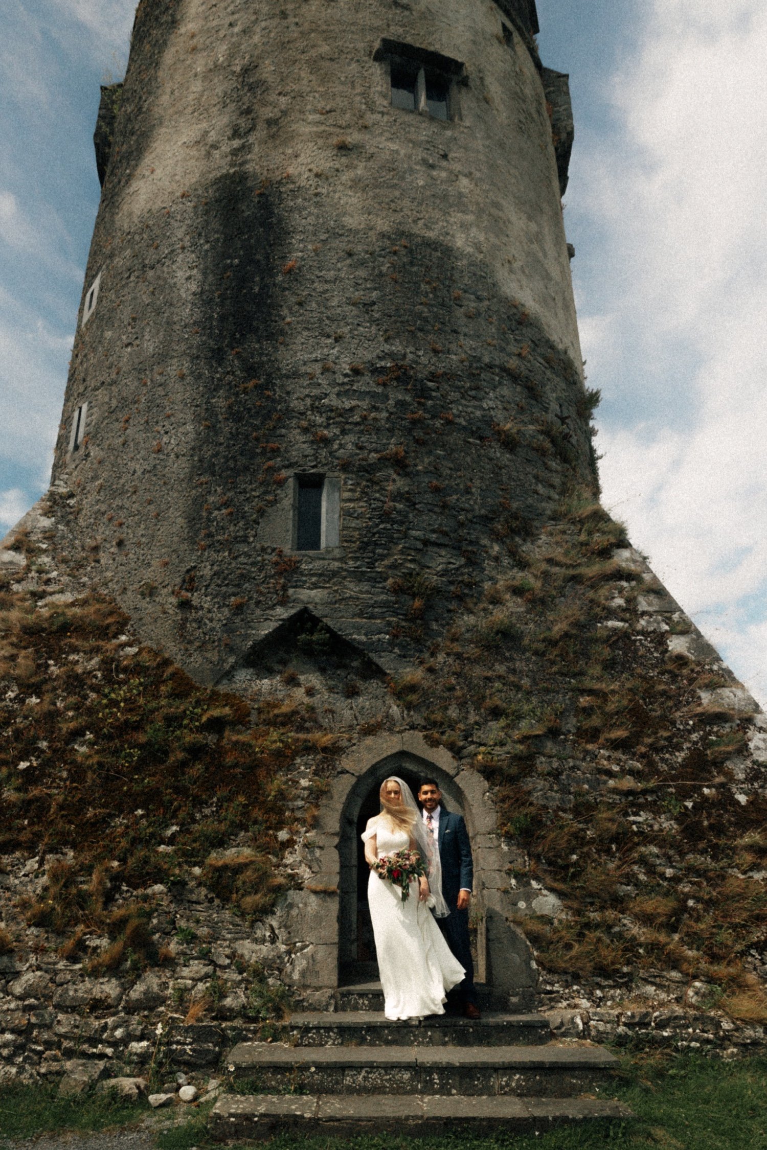 18_Ireland-cliff-elopement-wedding-photographer-kmp-photography-8469.jpg