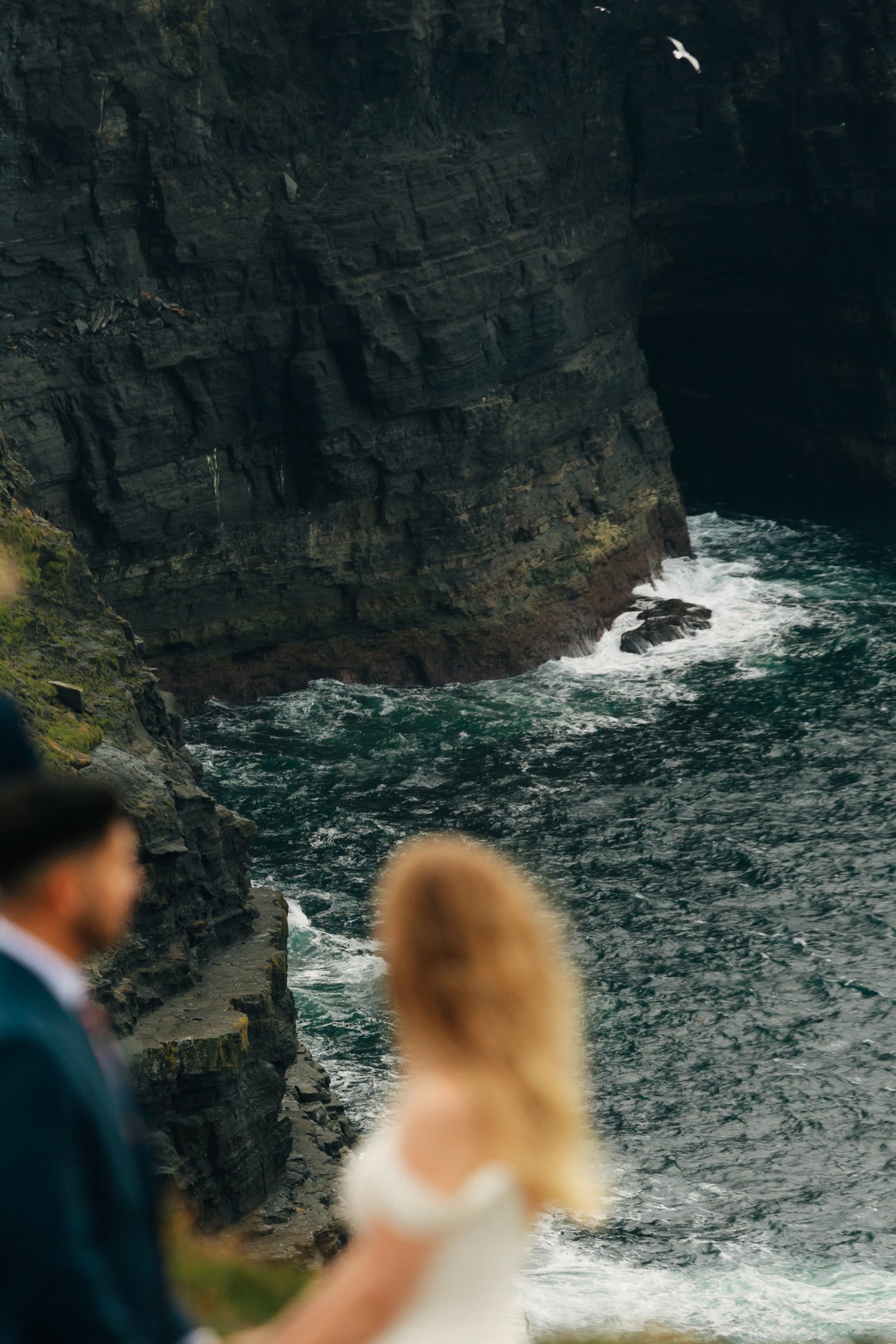 31_Ireland-cliff-elopement-wedding-photographer-kmp-photography-2017.jpg