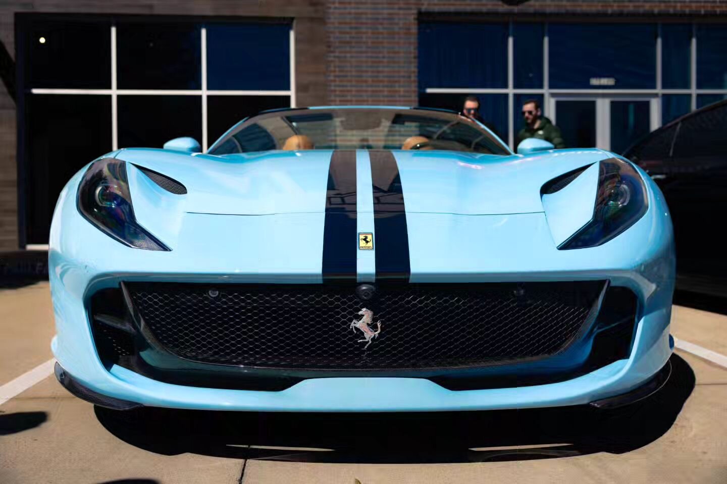 Don't normally like that blue in cars.. but if it comes with a Ferrari then I guess I can make an exception 😂🚙🥶📸👀

#collegestationphotographer #bryantexasphotography #automotive_photography #carsandcoffee #cstatgradphotographer #bluecarblues #fe