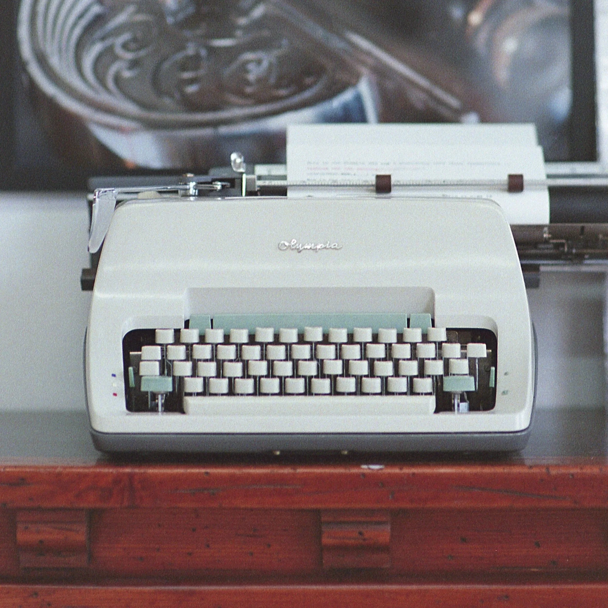 Olympia SG3 (LOCAL PICKUP ONLY)