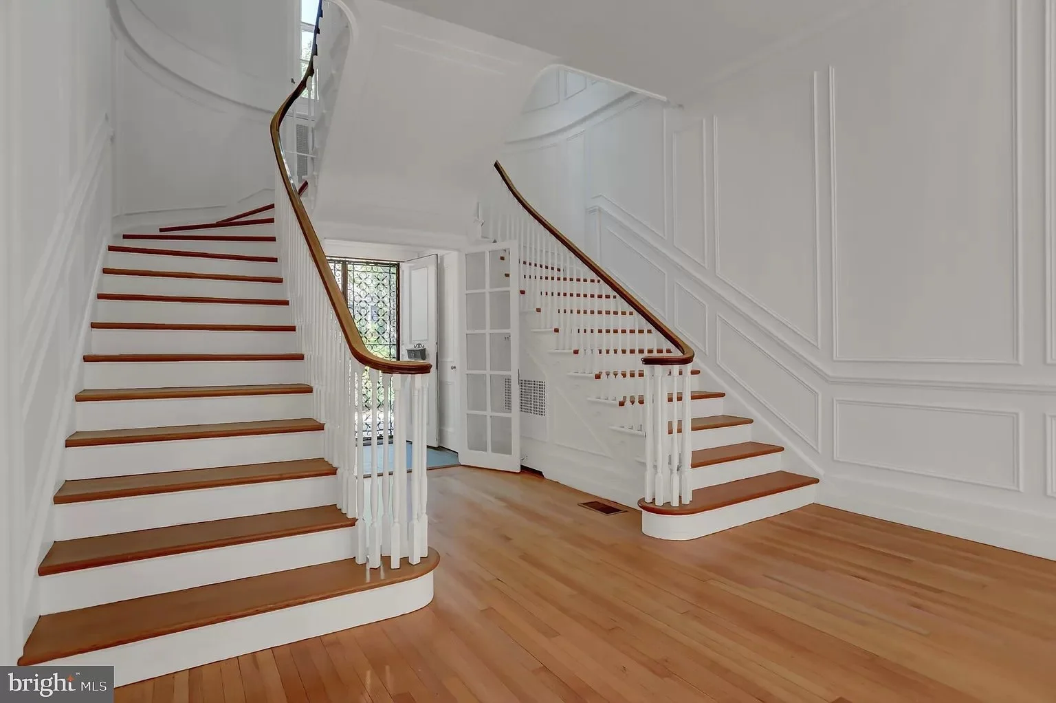 Listing pic 16.jpg
