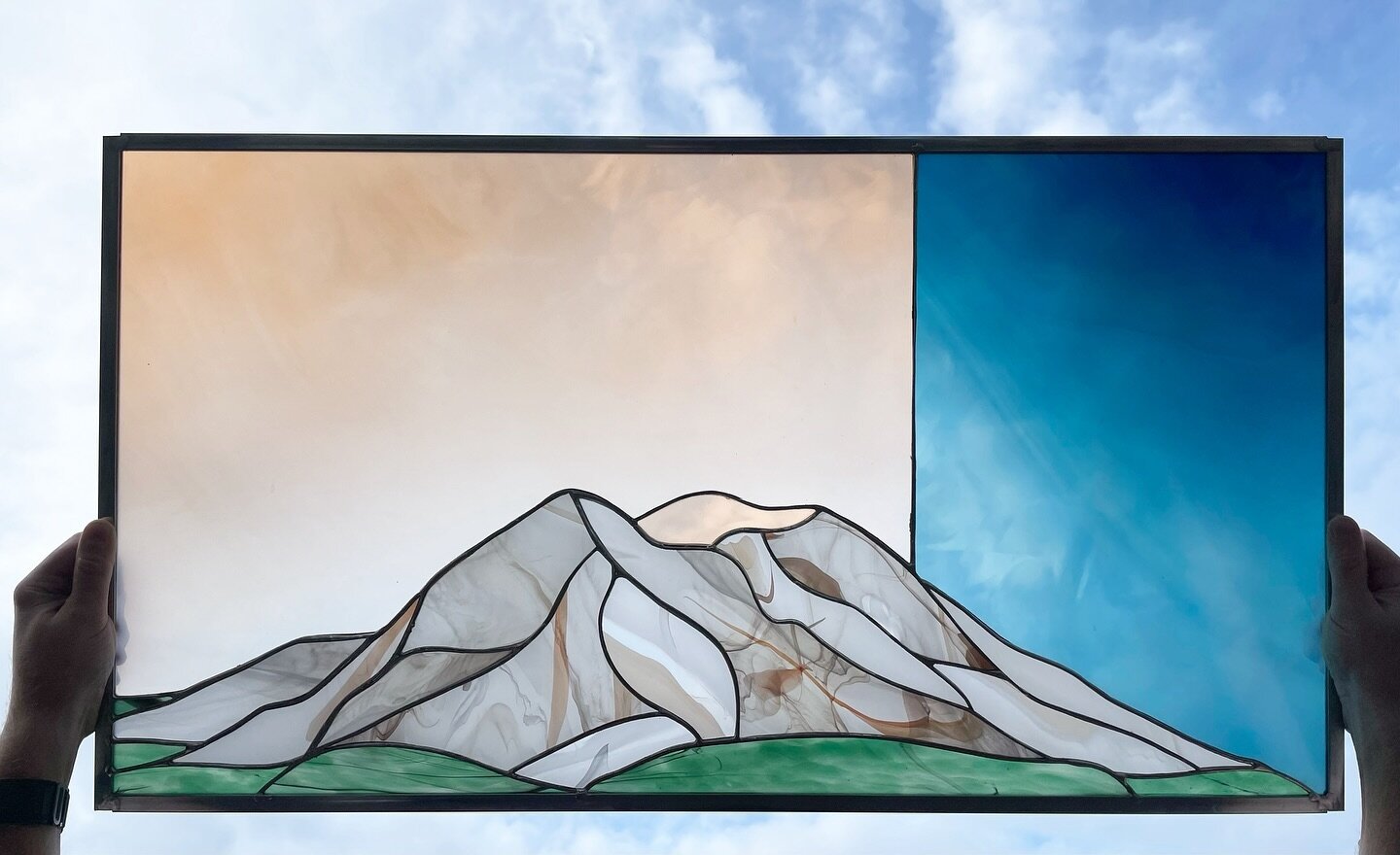 One of my favorites! Template of Mt. Rainier using one of my old photographs of the mountain and using @fremont_antique_glass 
I&rsquo;m currently working on mini versions (12&rdquo;x6&rdquo;) based on this larger template, and will have them availab