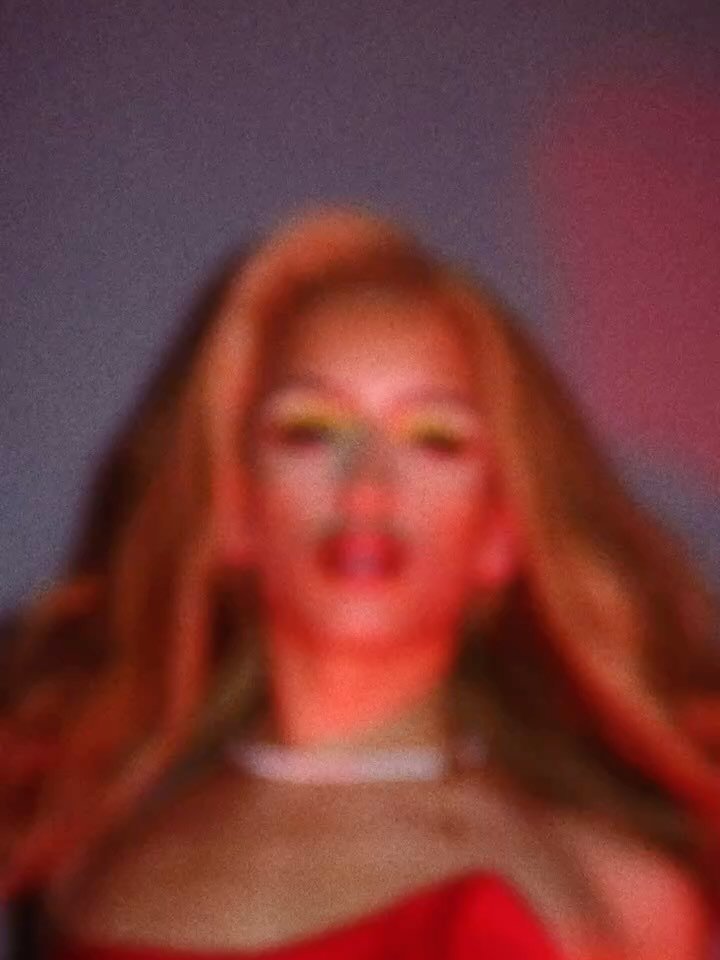 You started slurrin’, and I start to squeal
I’m fallin’ over in my nine-inch heels