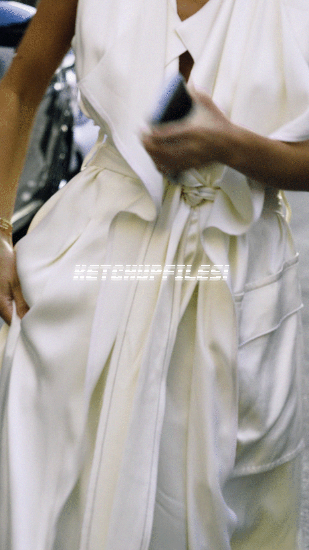 9x16 Victoria Beckham_Ketchupfiles.gif