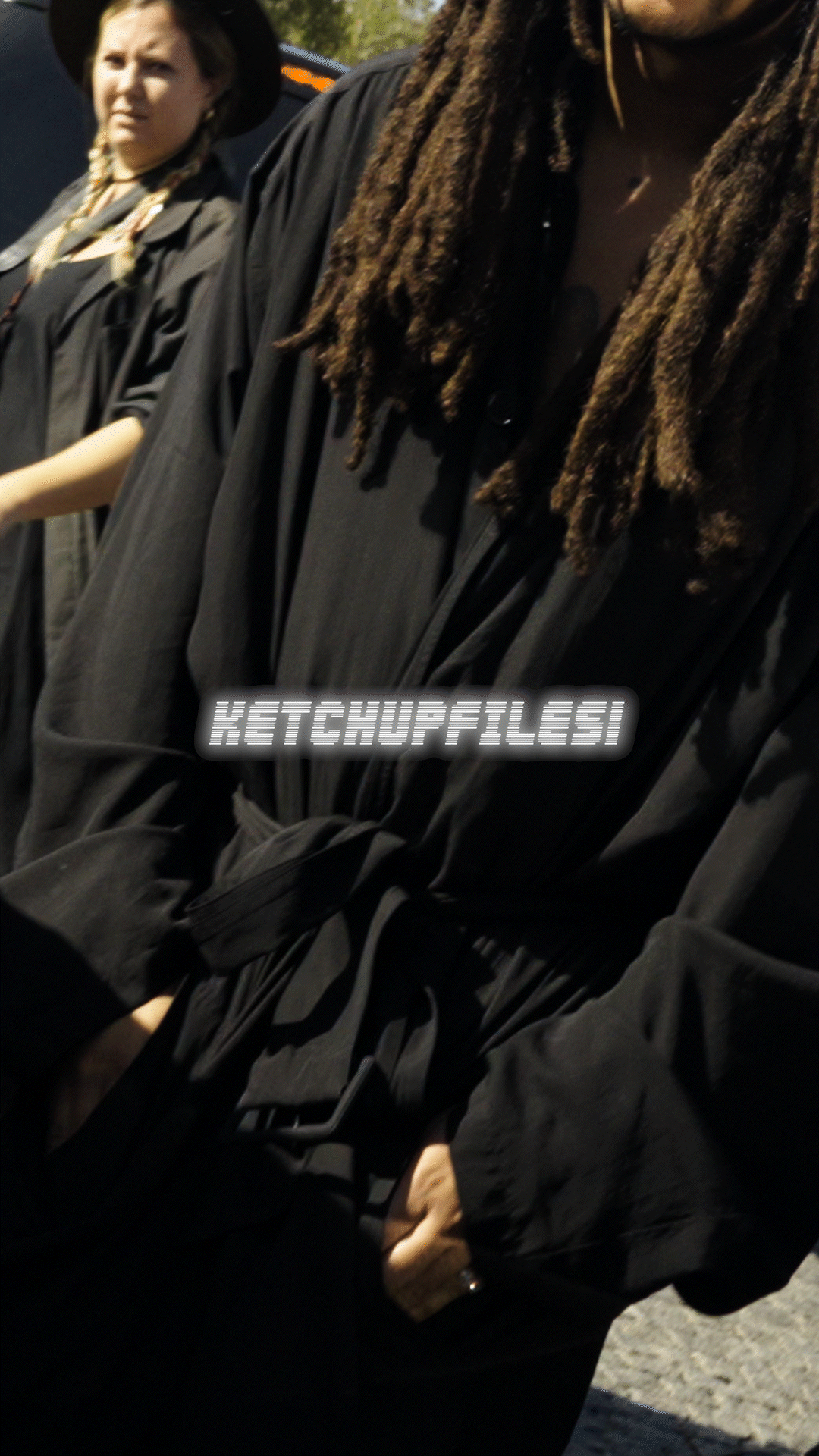 9x16 Balenciaga SS24_Ketchupfiles_1.gif