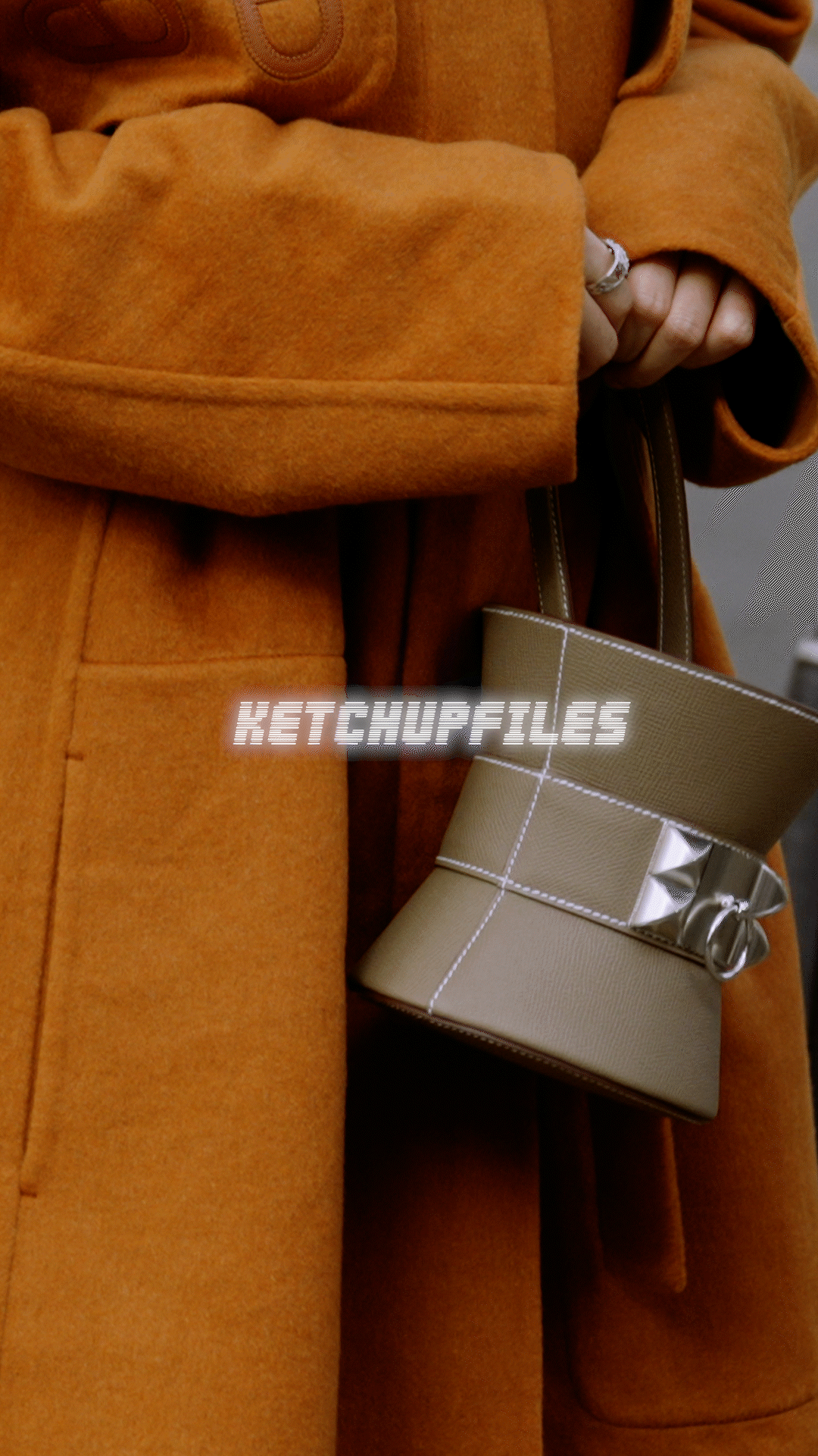 9x16 Hermes SS24 _Ketchupfiles.gif