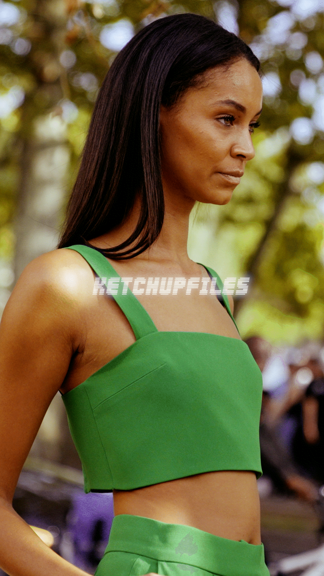 9x16 Hermes SS24 _Ketchupfiles.gif