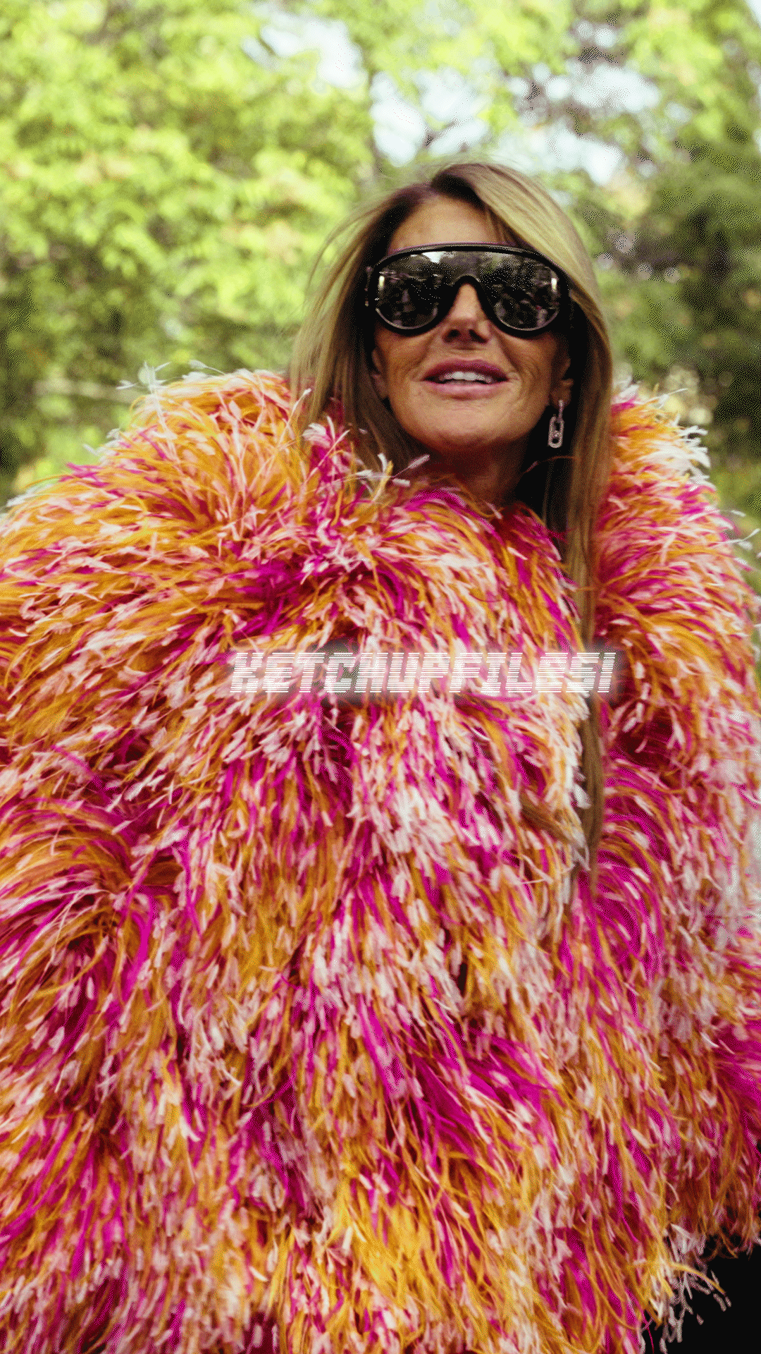 9x16 Nina Ricci SS24_Ketchupfiles.gif
