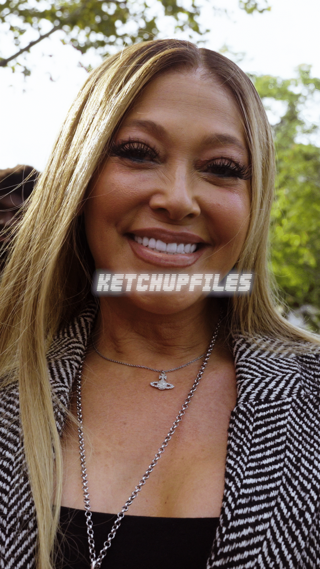 9x16 Nina Ricci SS24_Ketchupfiles_2.gif