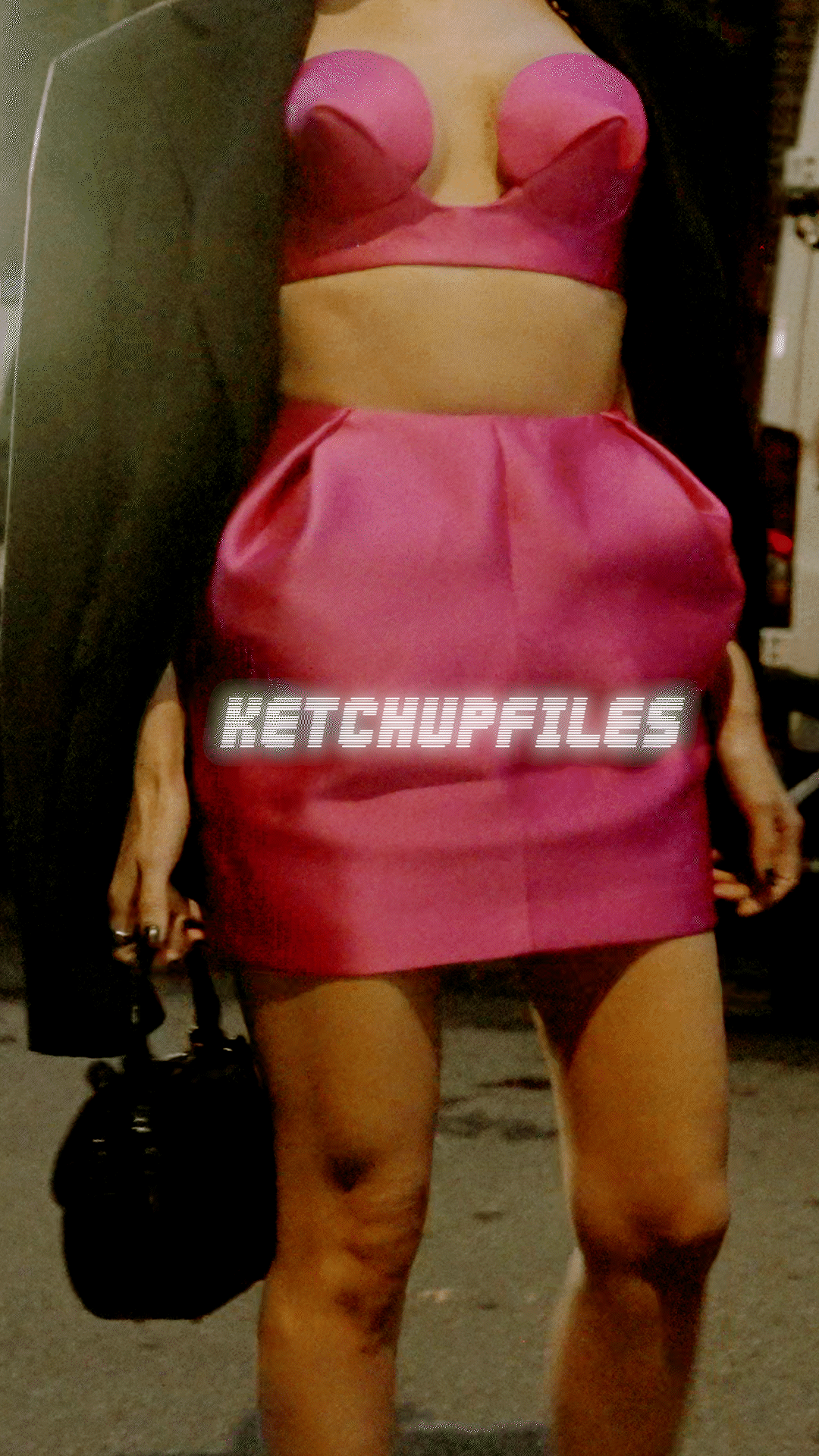 999x16 Versace SS24_Ketchupfiles-.gif