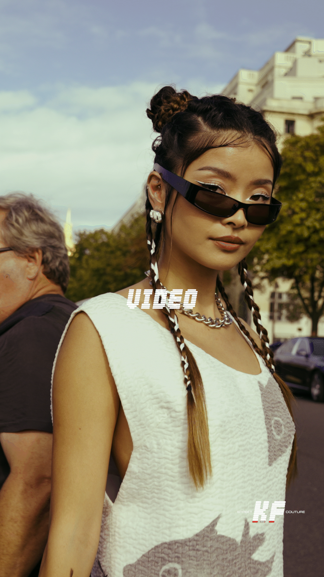 229x1 6 Givenchy SS24 Ketchupfiles_1.gif