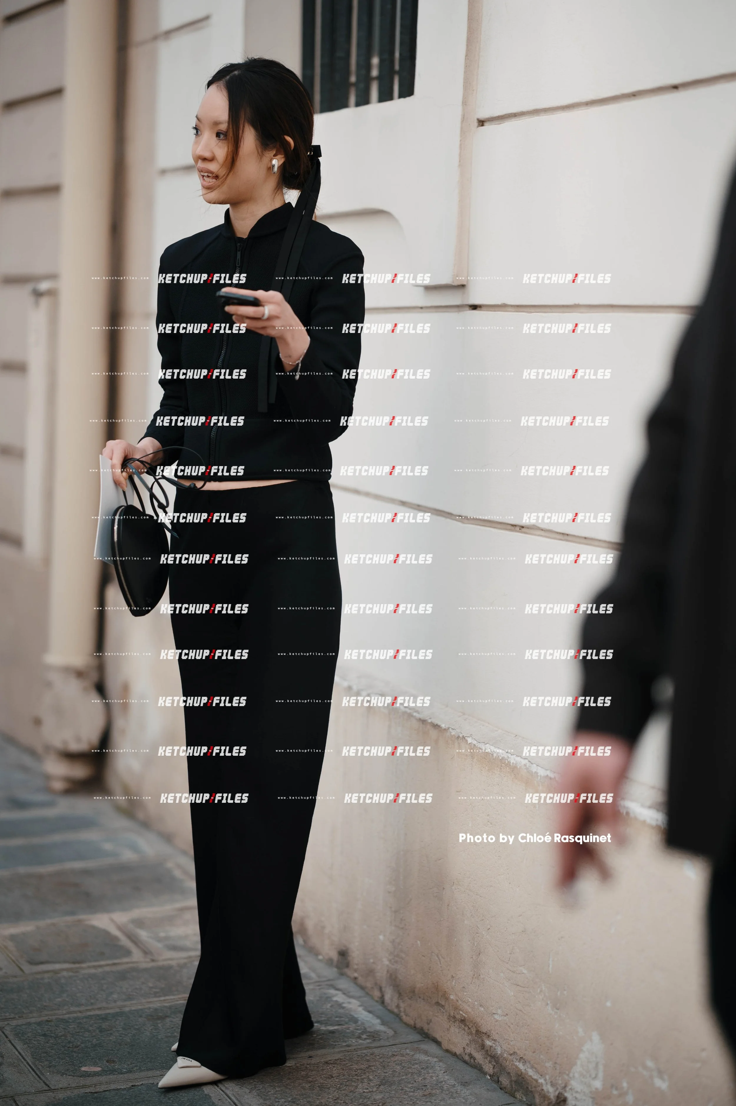 BEST STREET STYLE_KETCHUP FILES_STREET STYLE PHOTO OF GUEST AT GIAMBATTISTA VALLI FW25 SHOW DURING PARIS FASHION WEEK 2025 PHOTO BY CHLOE RASQUINET JPG2025-03-08 at 10.26.41 AM 25.jpg