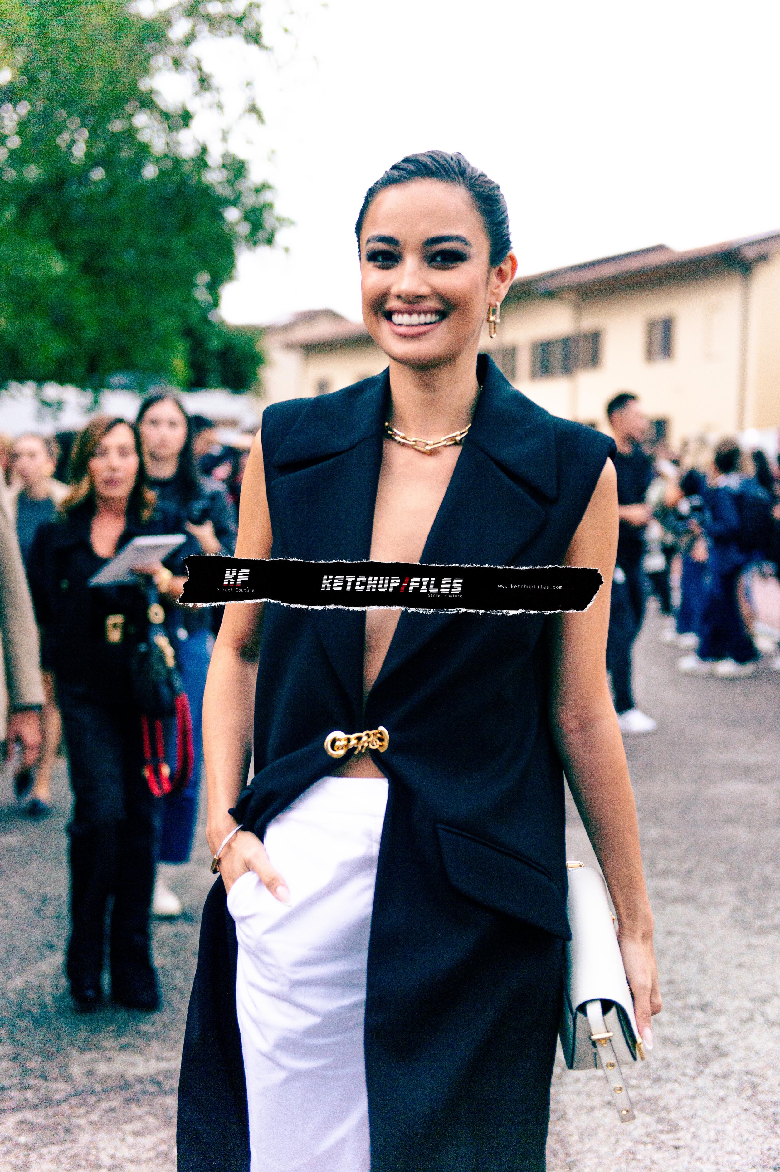 Street Style of Kelsey Merritt at the Moschino SS24 Show during Milan fashion week Spring Spring 2023