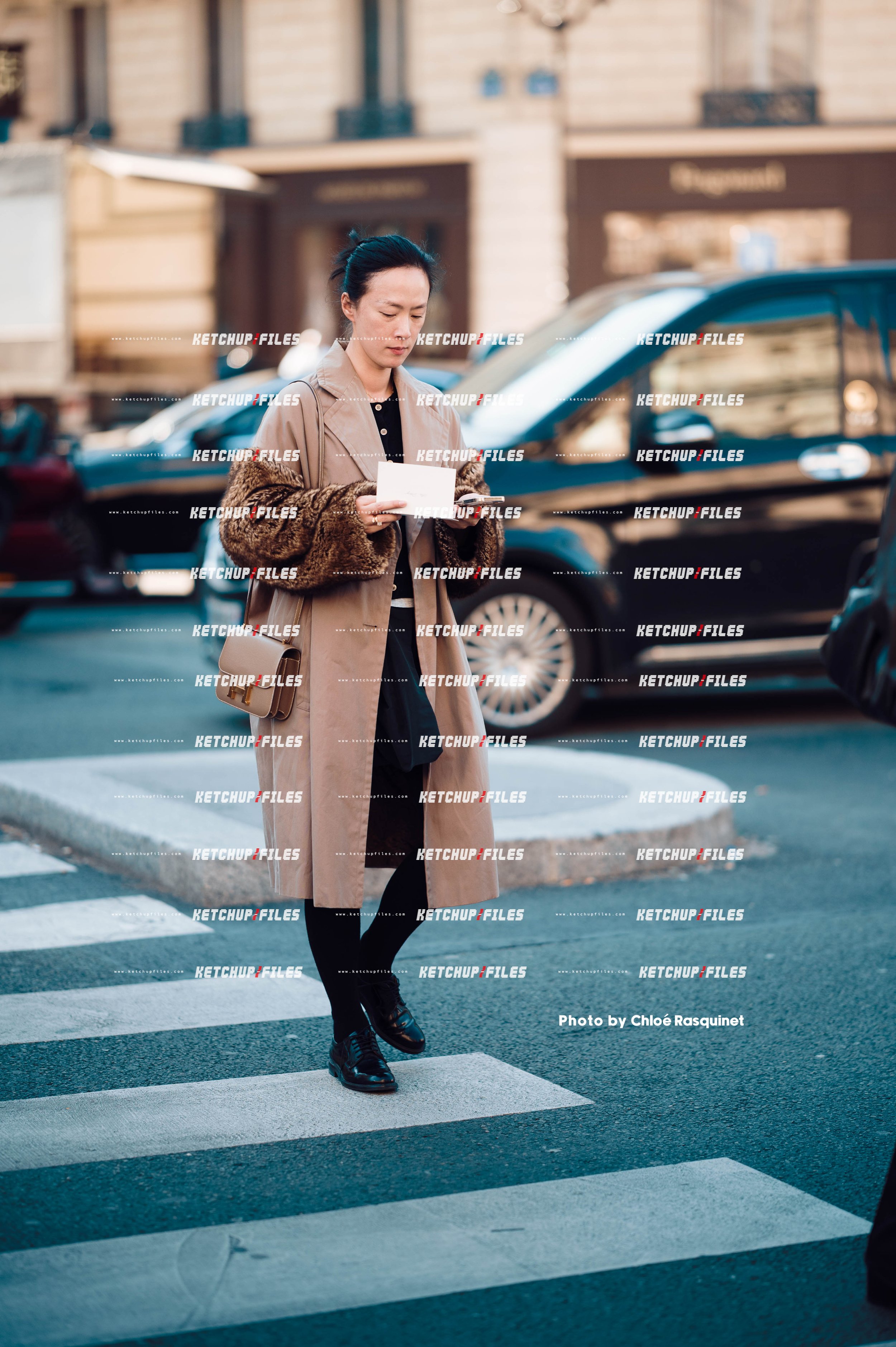 Street Style Photo of Guest at Dries Van Noten FW25 Show Paris Fashion Week Fall Winter 2025