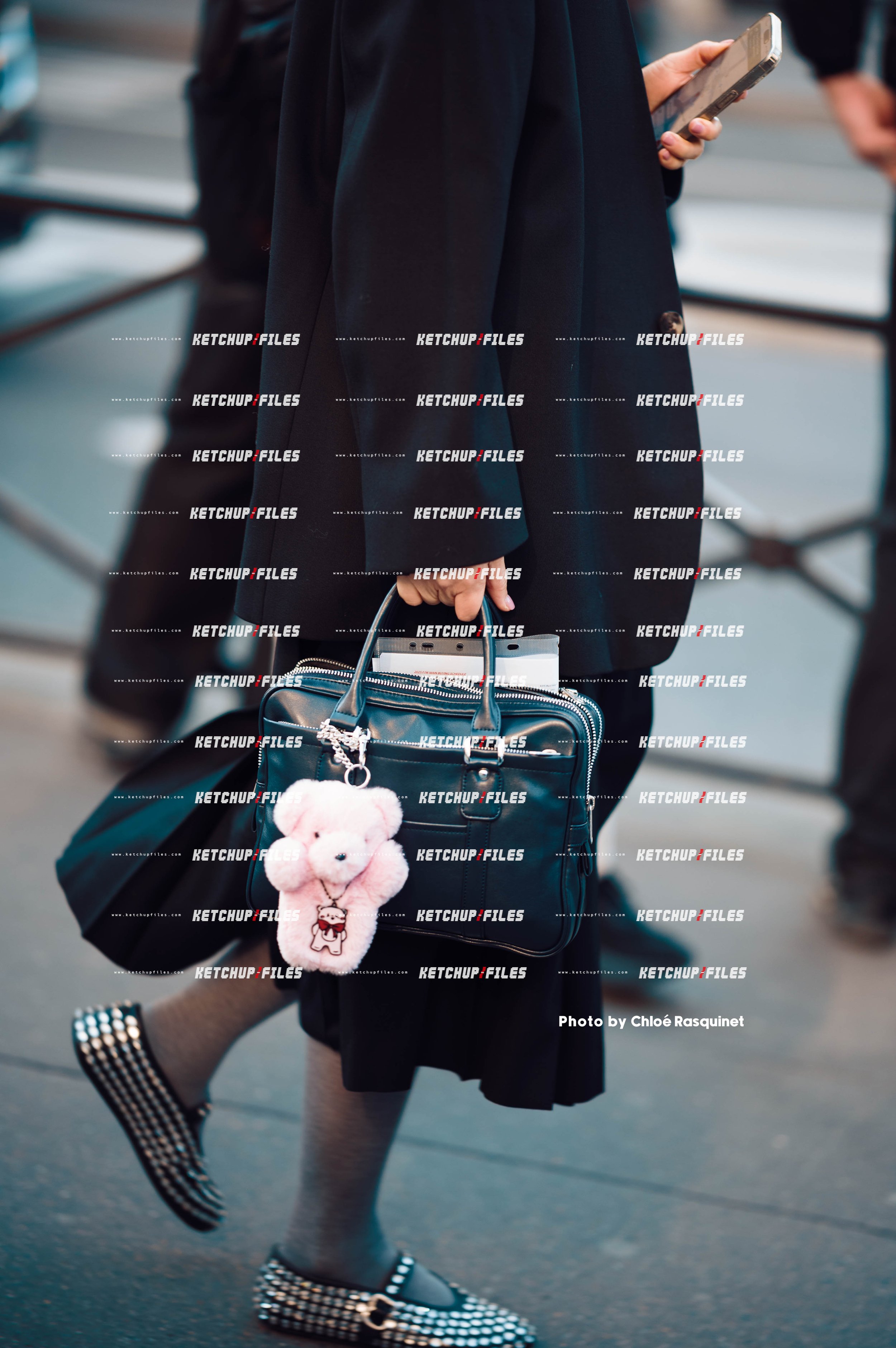 Street Style Photo of Guest at Dries Van Noten FW25 Show Paris Fashion Week Fall Winter 2025