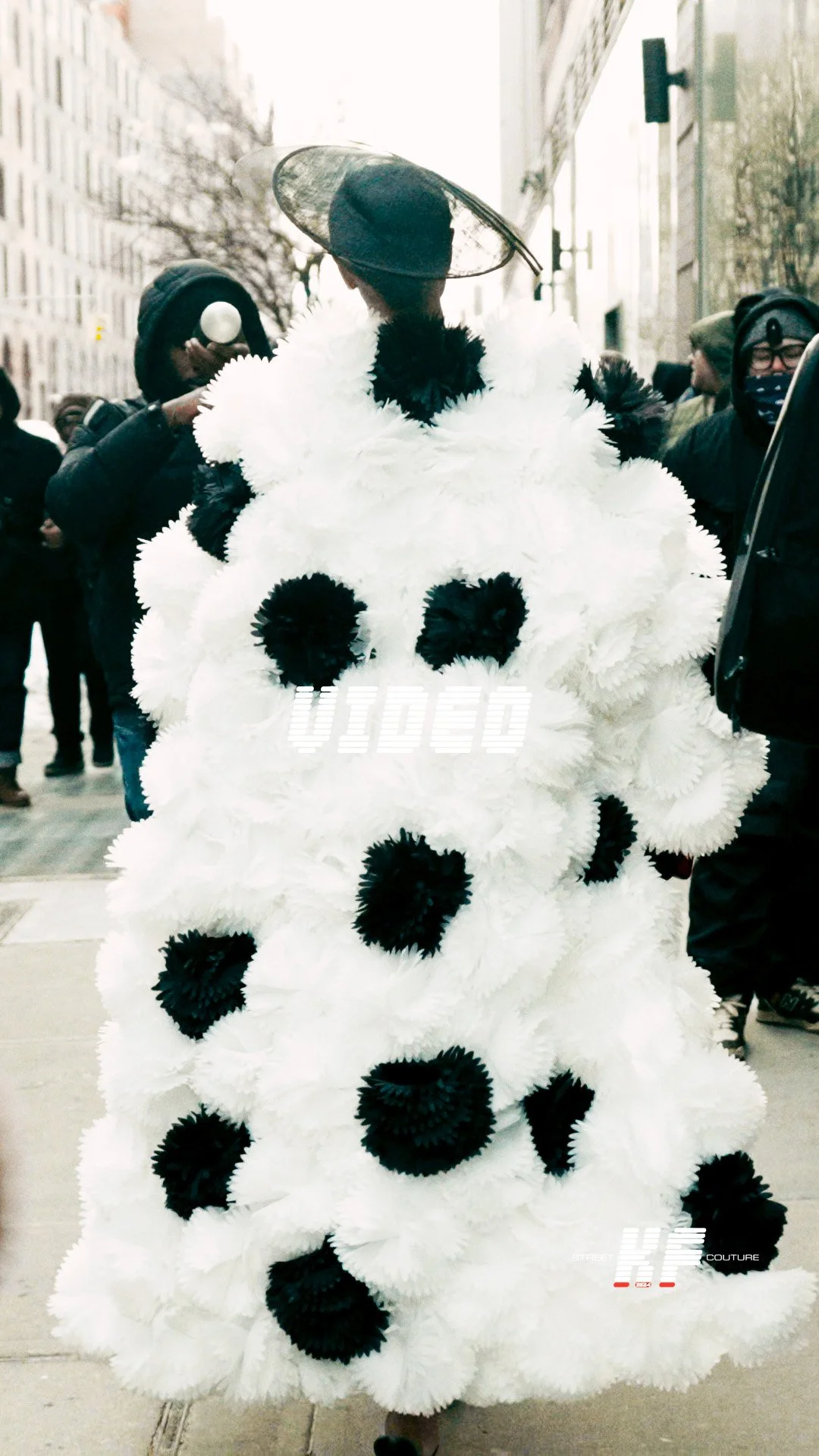 Street Style Video of Guest at the Christian Siriano FW26 New York Fashion Week Show