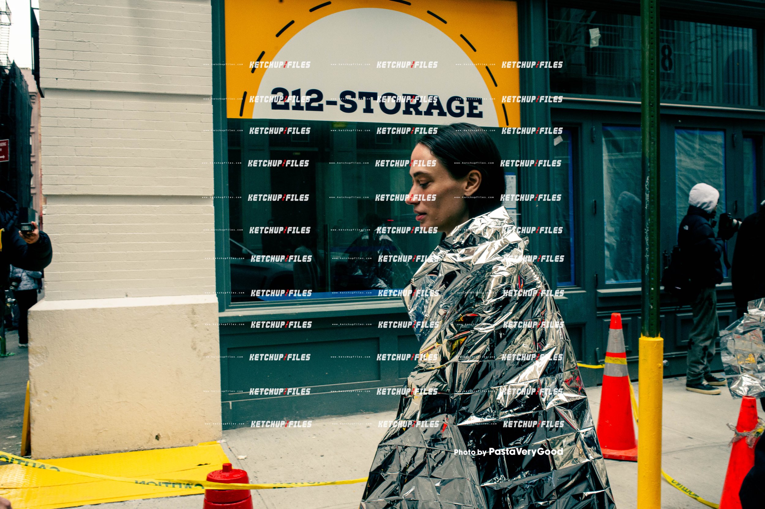 STREET STYLE PHOTO OF GUEST AT THE ECHAUS LATTA FW25 FW25 SHOW DURING NEW YORK FASHION WEEK 2025 PHOTO BY CELINA ESPINAL3.jpg