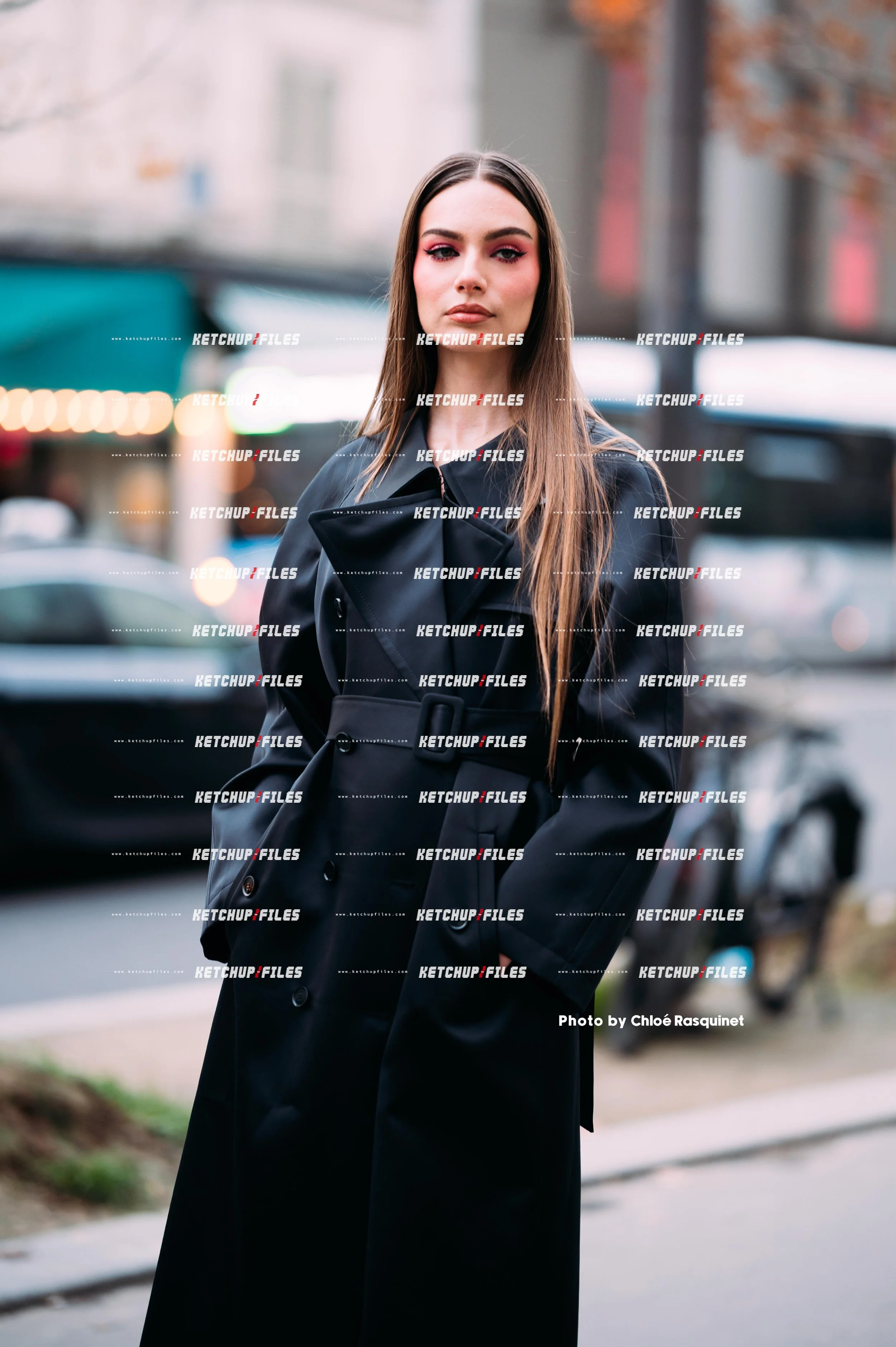 Viktor & Rolf SS26  2026 Street Style Photography | Fashion Week Editorial Photo