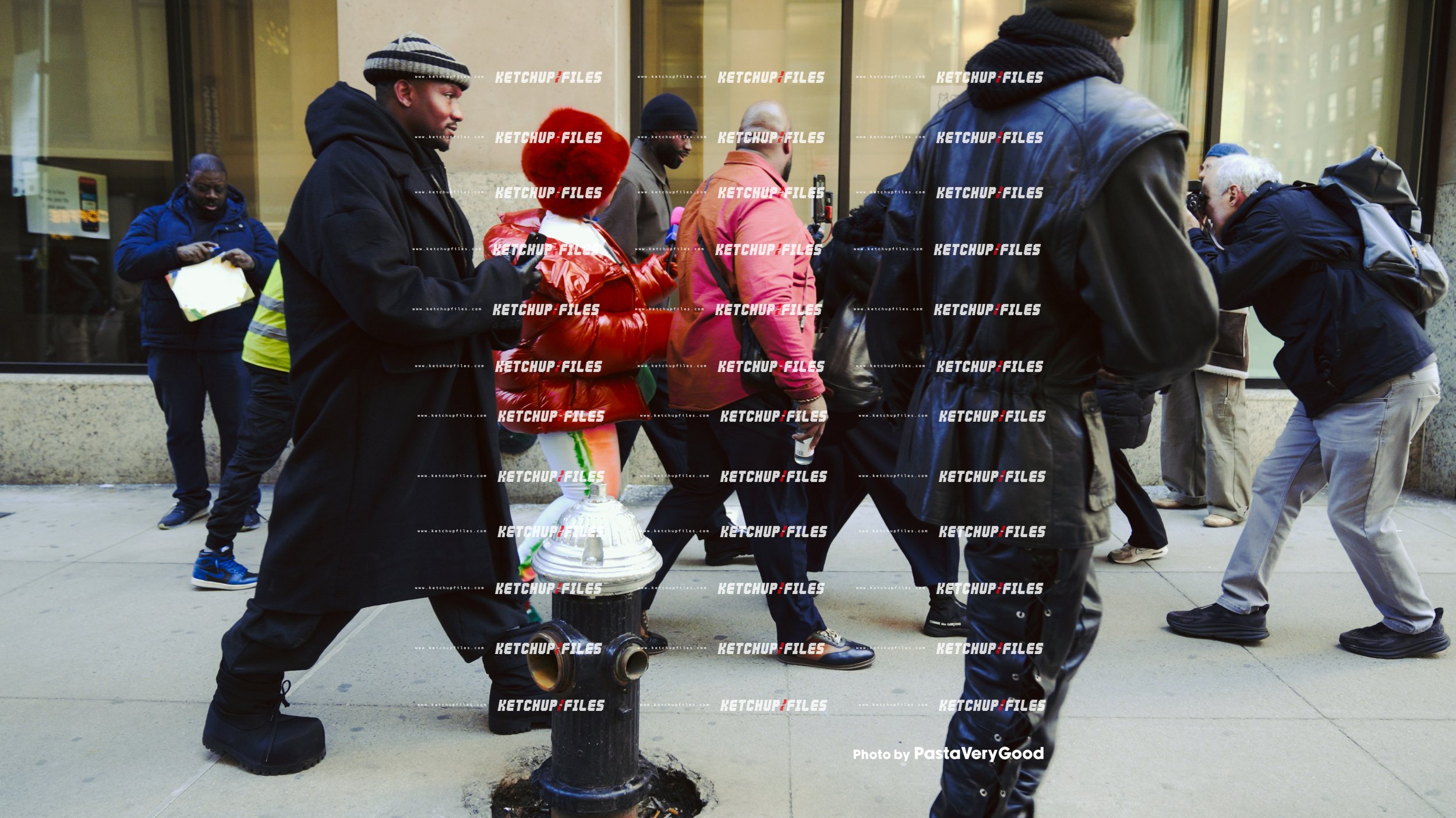 KETCHUP FILES STREET STYLE PHOTO OF GUEST AT THE CALVIN KLEIN FW25 FW25 SHOW DURING NEW YORK FASHION WEEK 2025 PHOTO BY CEINA ESPINAL PASTAVERYGOOD2025-02-1325.jpg