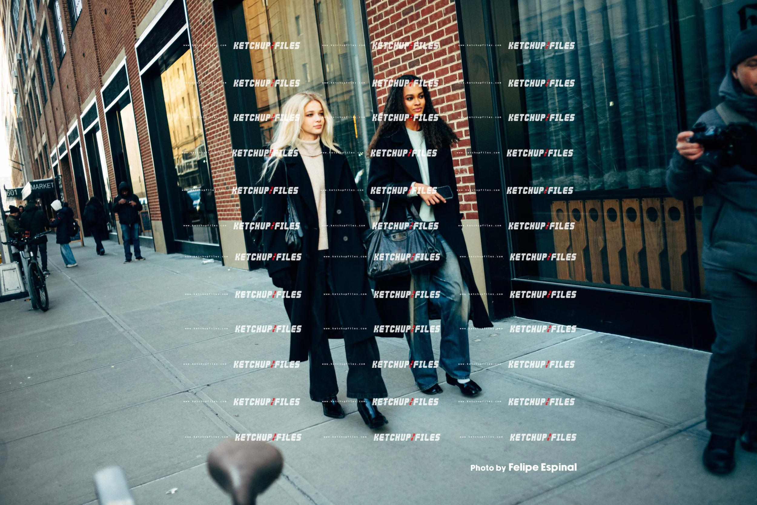 Street Style Photo of Lais Garcia and Iasmin Reis at the 7 For All Mankind FW26 New York Fashion Week Show