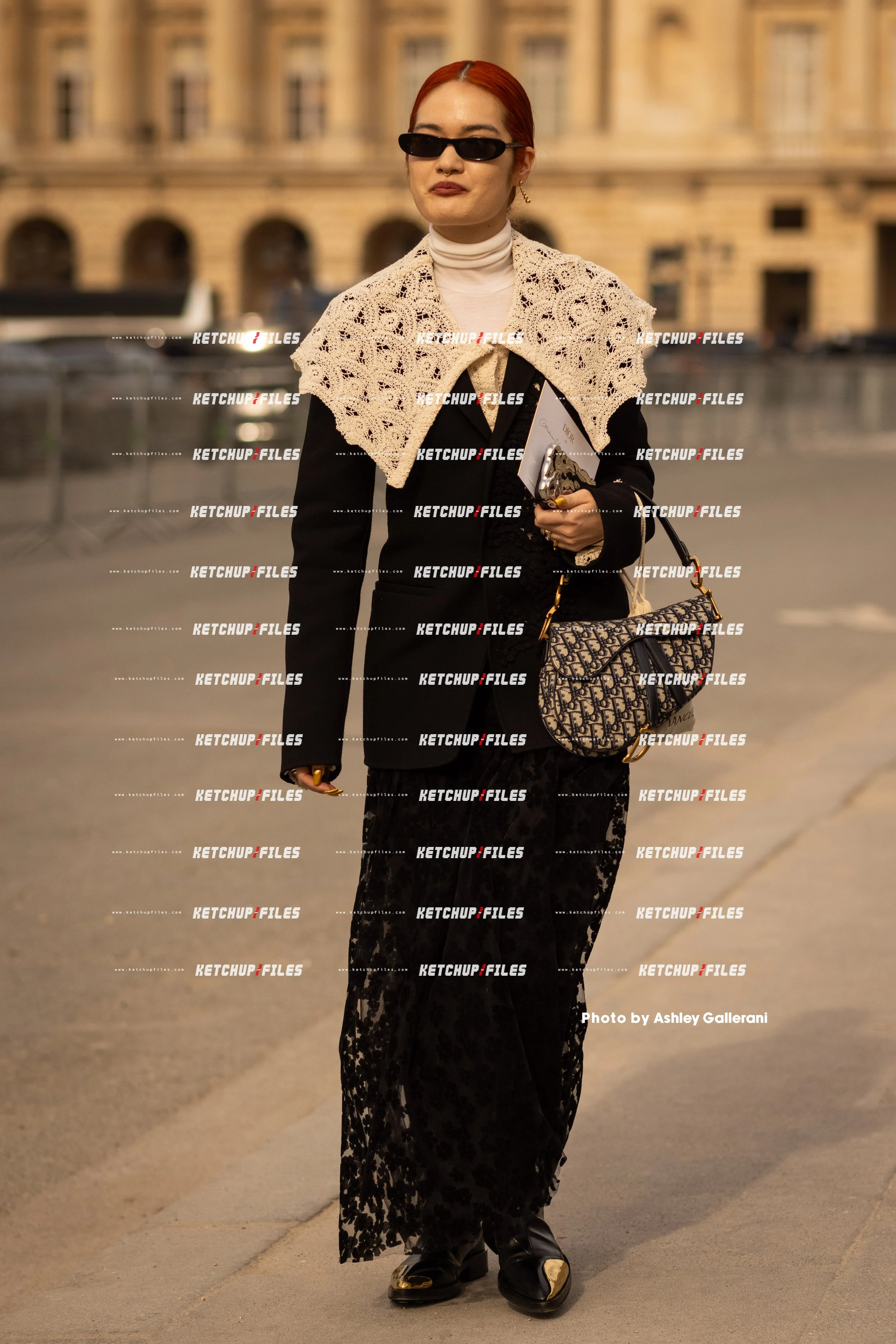 STREET STYLE PHOTO OF GUEST AT CHRISTIAN DIOR FW25 SHOW DURING PARIS FASHION WEEK 2025 PHOTO BY ASHLEY GALLERANI17.jpg