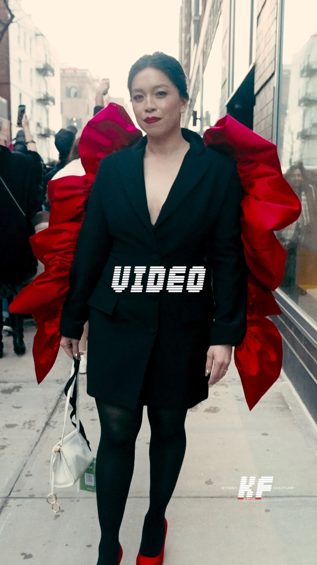 Street Style Video of Jennifer JJ Lee at the Christian Siriano FW26 New York Fashion Week Show