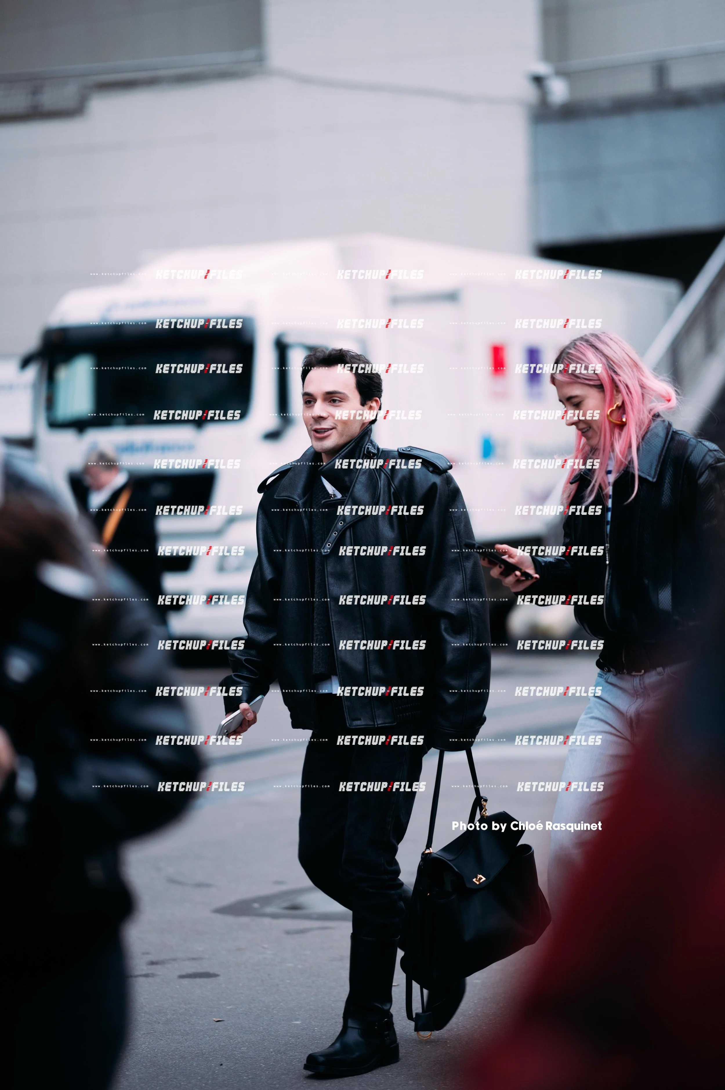 Viktor & Rolf SS26  2026 Street Style Photography | Fashion Week Editorial Photo