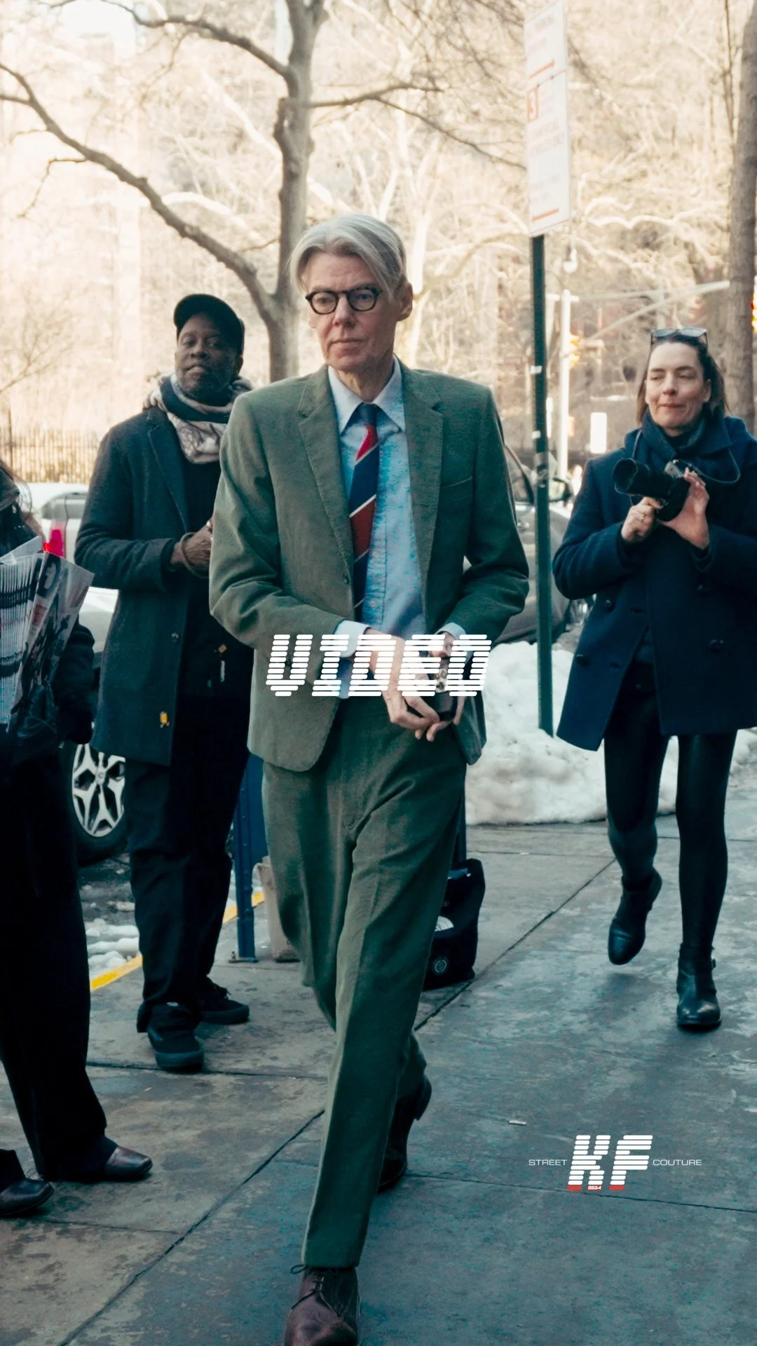 Street Style Video of Andrew Bolton at the Anna Sui FW26 New York Fashion Week Show