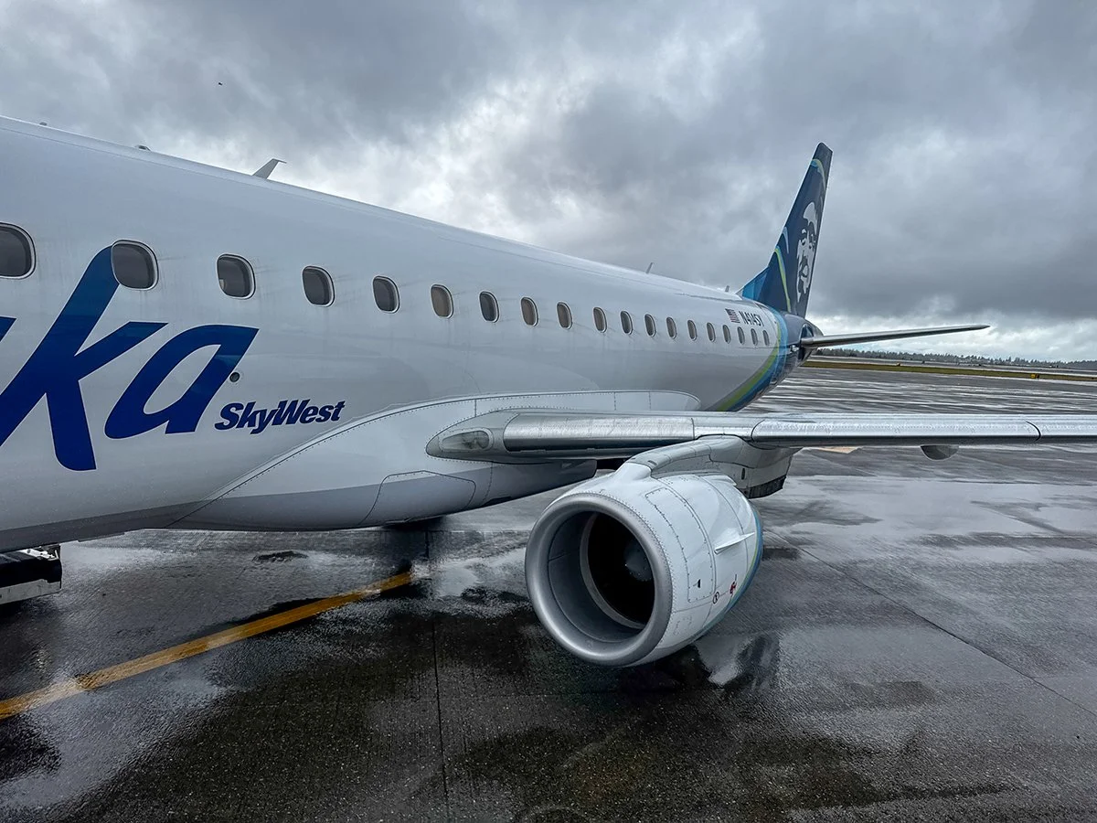 Flying First Class on Alaska's E175: What to Expect — The Pointy Miles