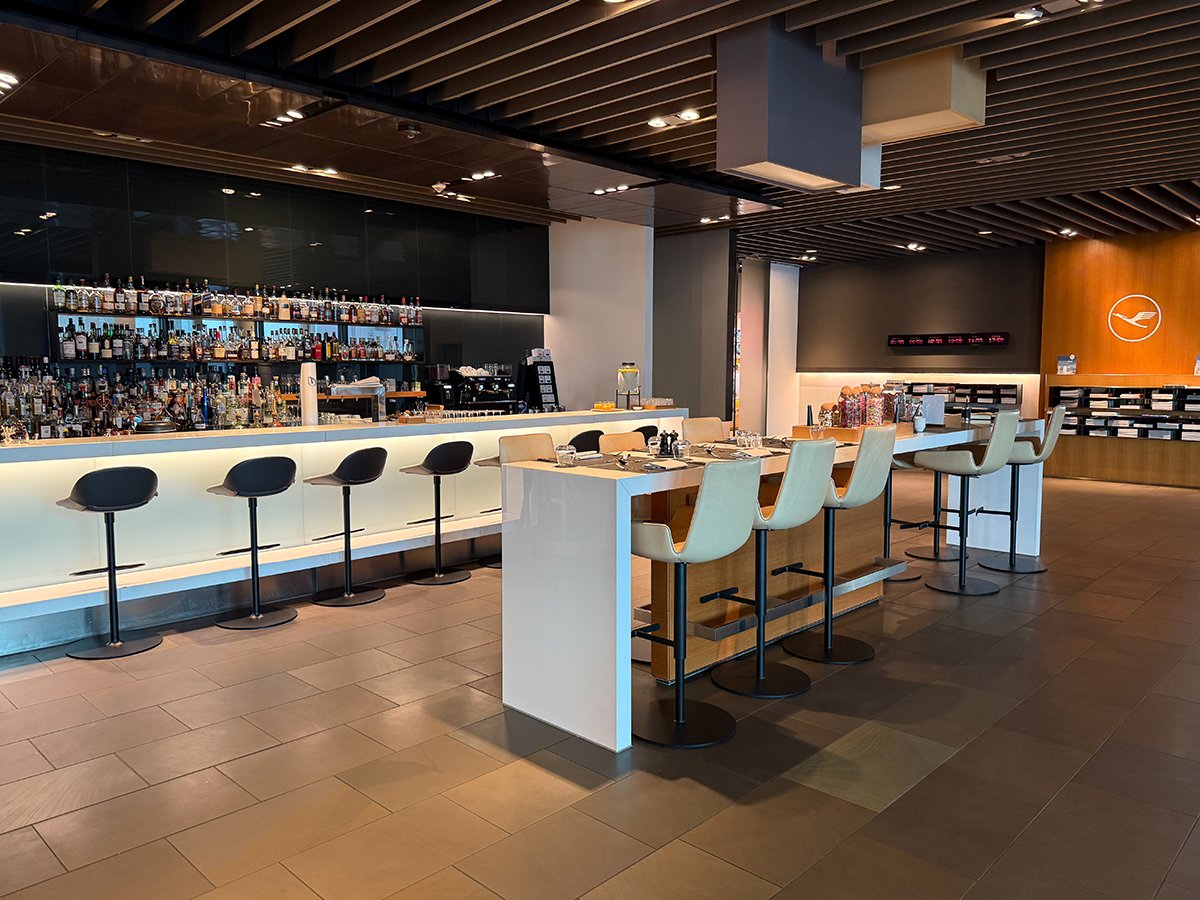 Lufthansa First Class Terminal Frankfurt Review – A VIP Airport