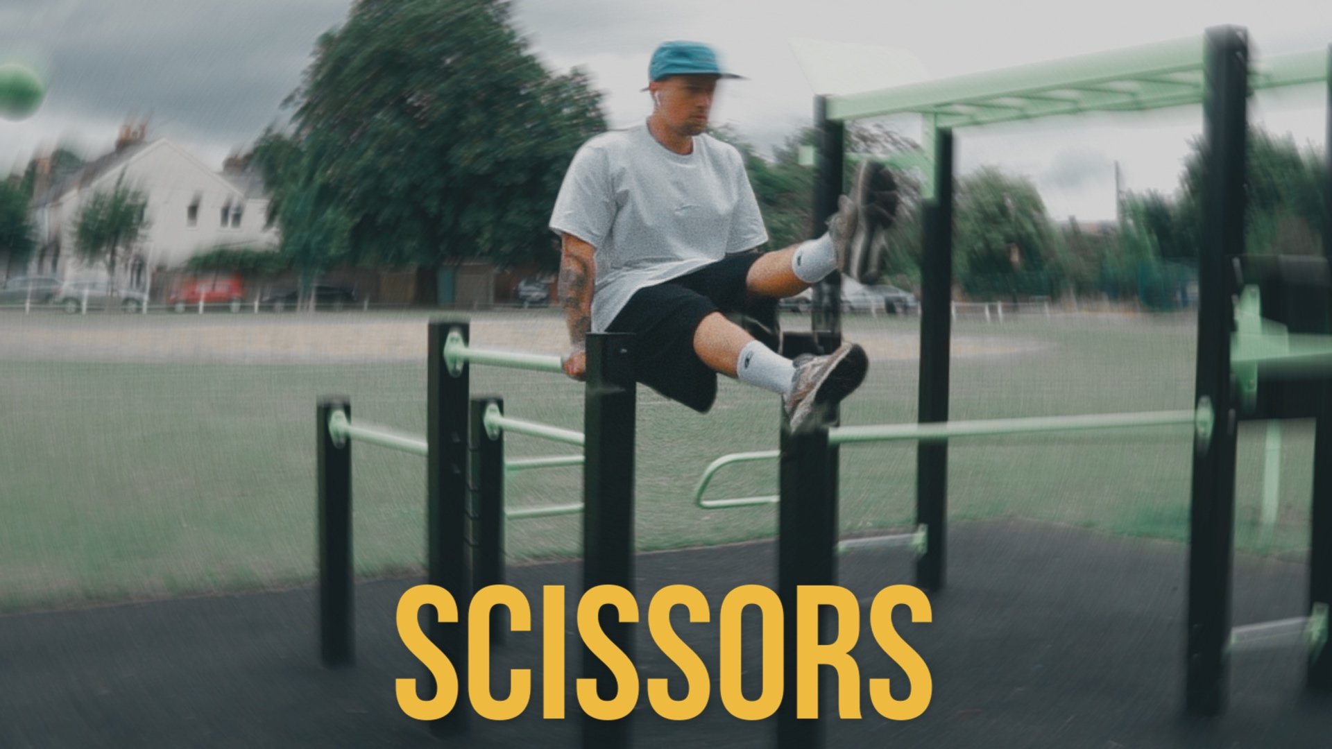 Dip bar abs - scissors thumbnail.JPG