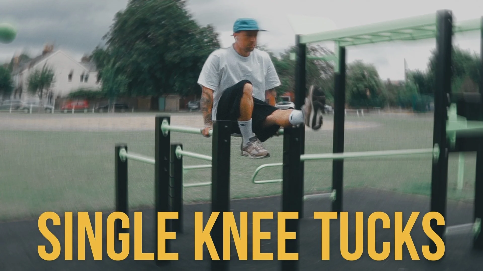 Dip bar abs - single knee tucks thumbnail.JPG