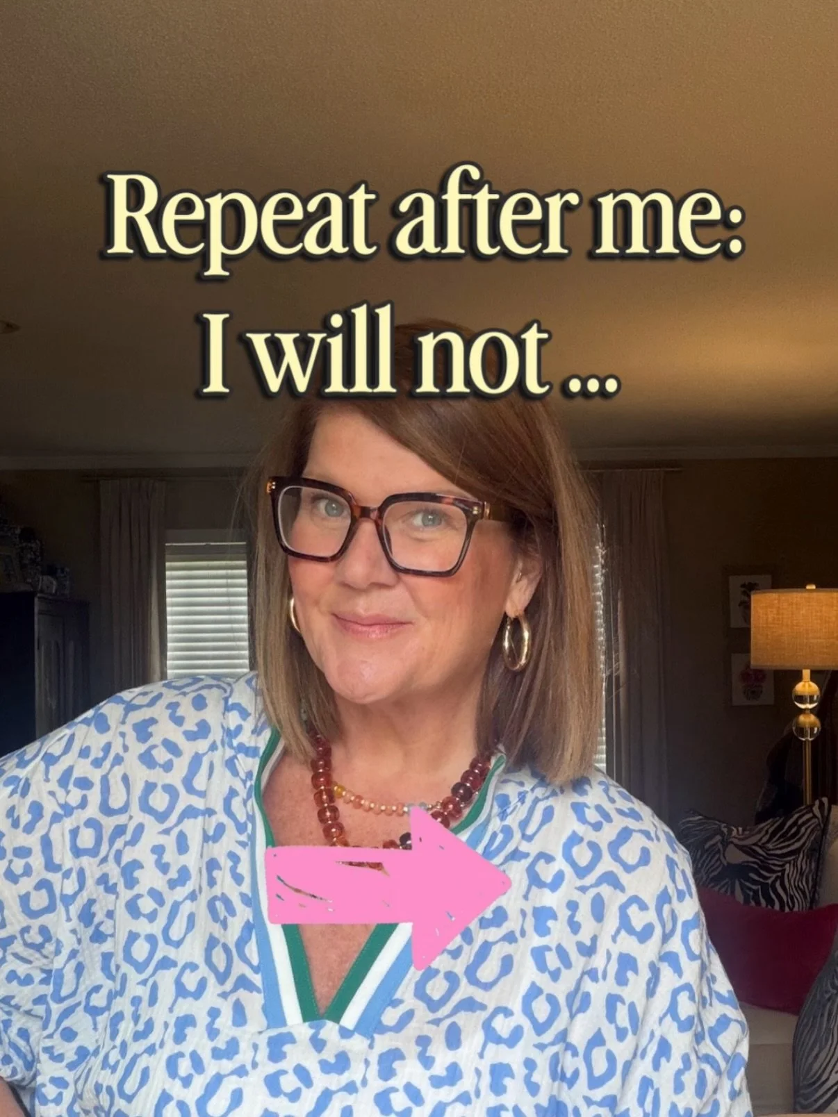 Right hand up. 🙋🏼&zwj;♀️ Repeat after me.

👉🏻 I&rsquo;m Jodee, a home organizer, and every day I share ideas for organizing and decluttering to make your home feel less like a dumpster 🗑️ and more like a peaceful retreat ✌🏻.

🧠 Less is not a t